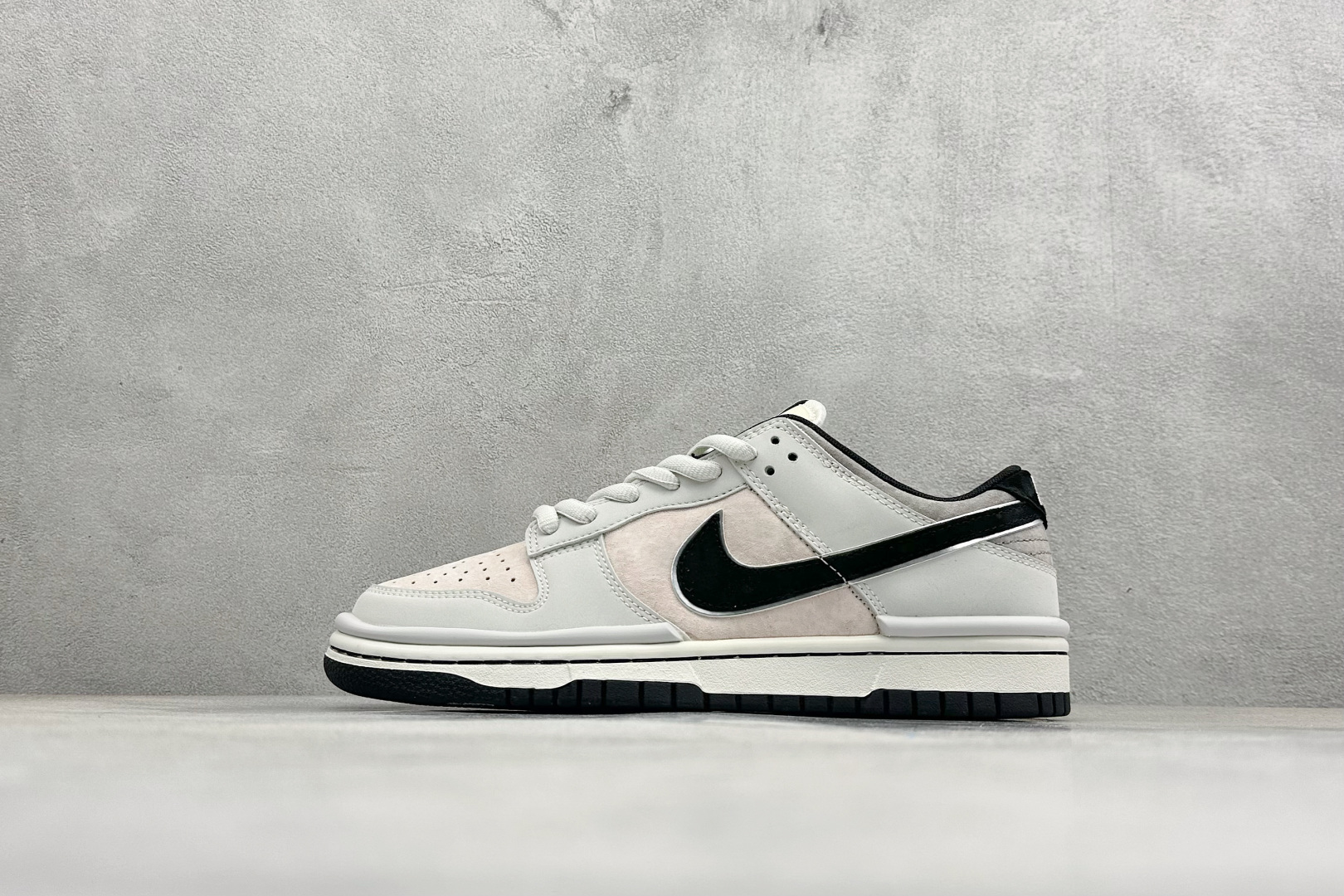 _drw9s8JK6pDAALDD7yl9VdDb12RcZFEubORea-w