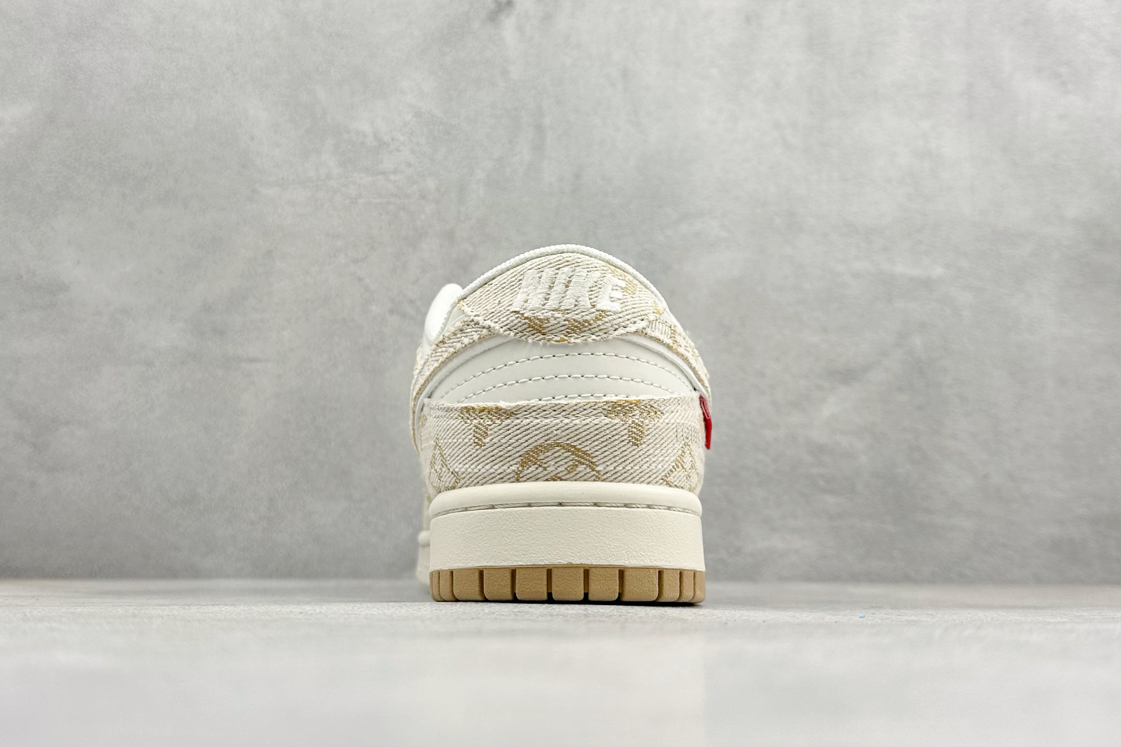 Nike Dunk Low Retro LV联名 周年高端定制 低帮休闲板鞋 YX5066-352-Top High Quatity Cheap Sneakers Fashion Clothing Clothes Bags handbags Shoes of all Brand wholesale With The best Quality And Beautiful Price from China Factory Chinese suppliers wholesaler seller Nike Dunk Low Retro LV联名 周年高端定制 低帮休闲板鞋 YX5066-352