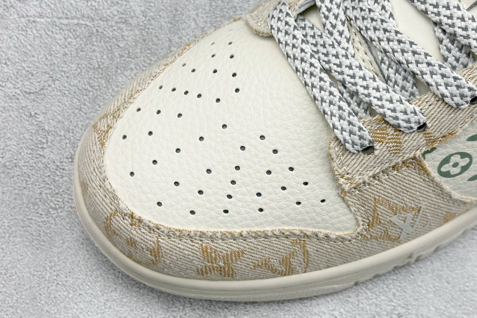 Nike Dunk Low Retro LV联名 周年高端定制 低帮休闲板鞋 YX5066-352-Top High Quatity Cheap Sneakers Fashion Clothing Clothes Bags handbags Shoes of all Brand wholesale With The best Quality And Beautiful Price from China Factory Chinese suppliers wholesaler seller Nike Dunk Low Retro LV联名 周年高端定制 低帮休闲板鞋 YX5066-352