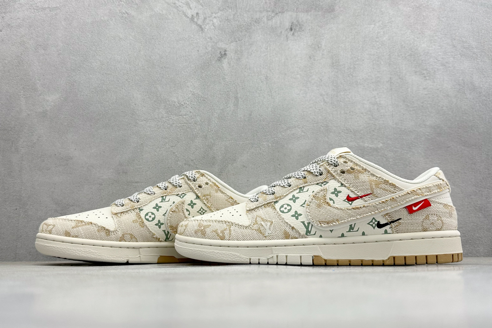 Nike Dunk Low Retro LV联名 周年高端定制 低帮休闲板鞋 YX5066-352-Top High Quatity Cheap Sneakers Fashion Clothing Clothes Bags handbags Shoes of all Brand wholesale With The best Quality And Beautiful Price from China Factory Chinese suppliers wholesaler seller Nike Dunk Low Retro LV联名 周年高端定制 低帮休闲板鞋 YX5066-352