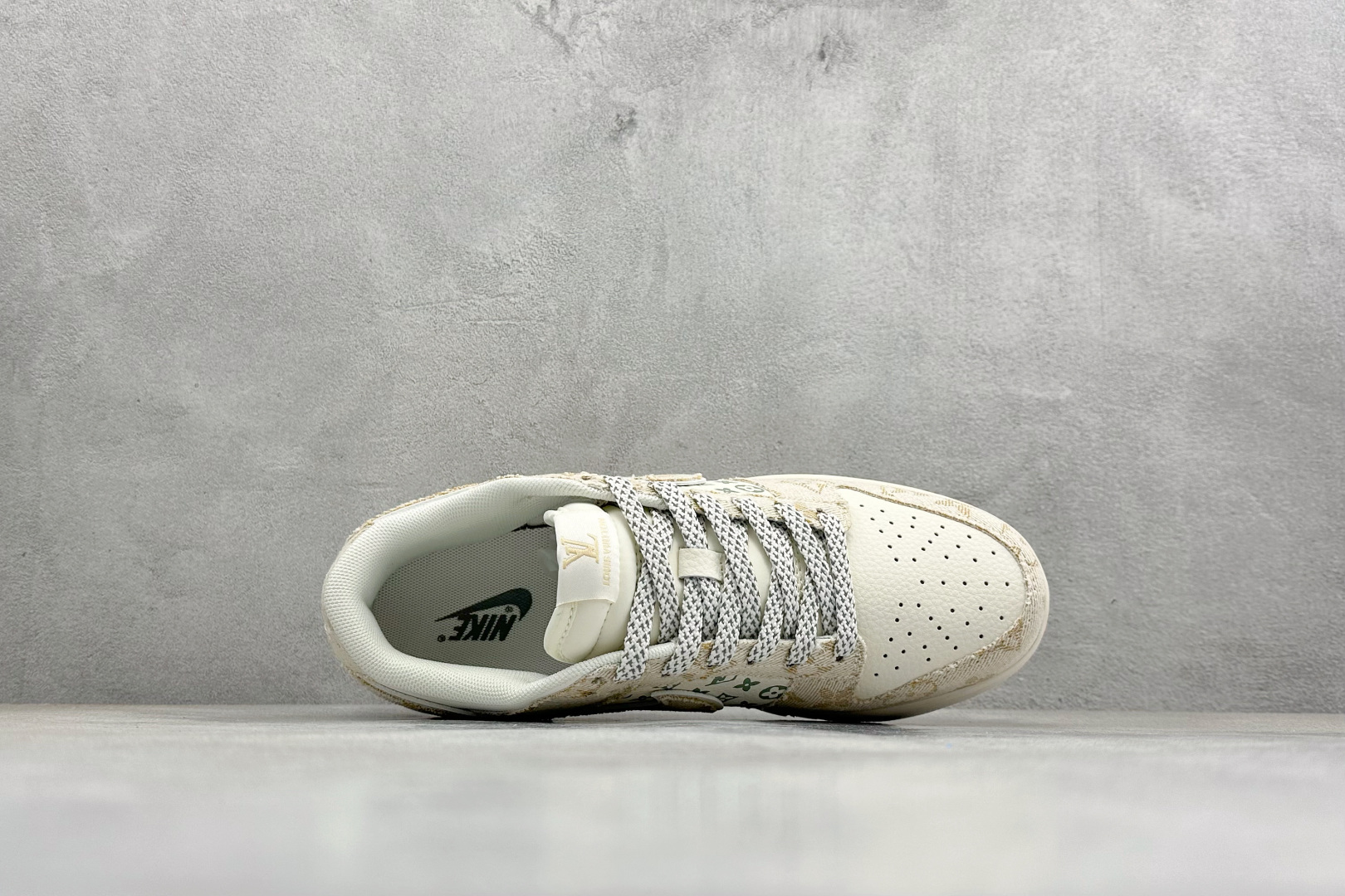 Nike Dunk Low Retro LV联名 周年高端定制 低帮休闲板鞋 YX5066-352-Top High Quatity Cheap Sneakers Fashion Clothing Clothes Bags handbags Shoes of all Brand wholesale With The best Quality And Beautiful Price from China Factory Chinese suppliers wholesaler seller Nike Dunk Low Retro LV联名 周年高端定制 低帮休闲板鞋 YX5066-352