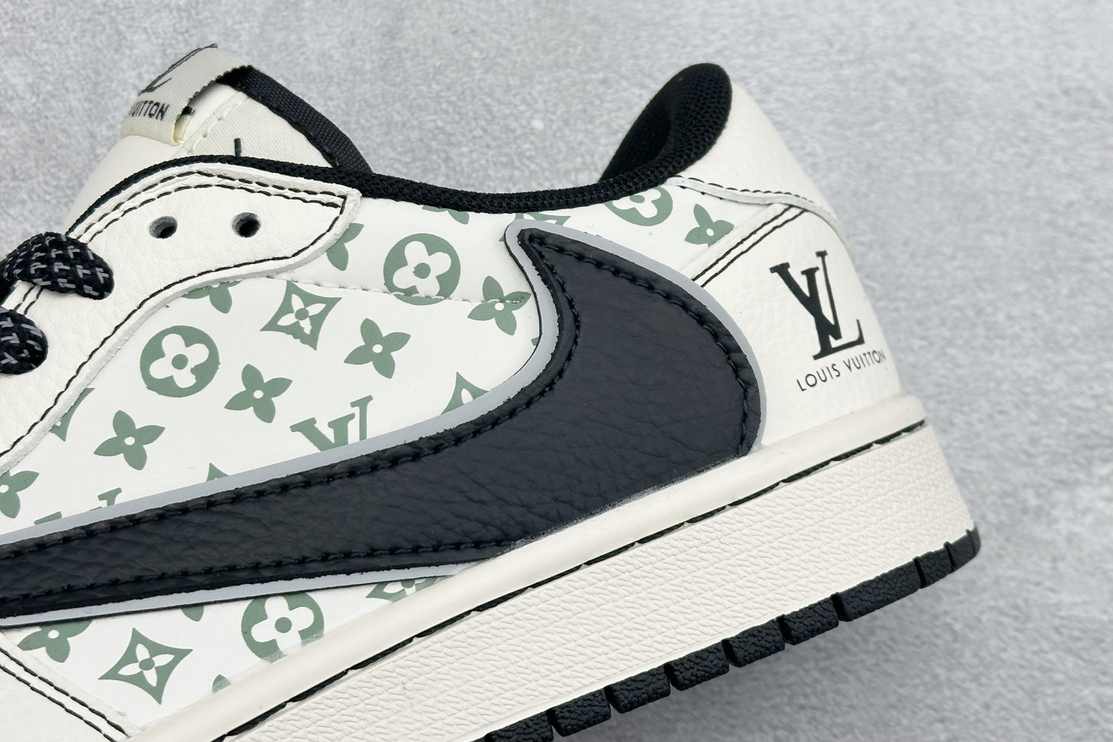 280 Travis Scott x Fragment Design x Air Jordan 1 Low SP AJ1 乔1米黑倒勾 低帮文化休闲板鞋 HH7518-090-Chinese UA Cheap High Quatity Brand Clothes Bags handbags Sneakers wholesale wholesaler seller from China Factory suppliers Fashion Clothing Shoes best Quality Beautiful Price 280 Travis Scott x Fragment Design x Air Jordan 1 Low SP AJ1 乔1米黑倒勾 低帮文化休闲板鞋 HH7518-090