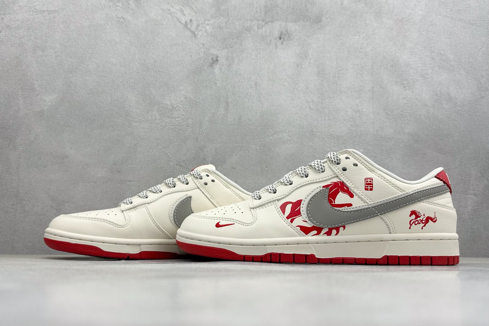 Nike SB Dunk Low RETRO 马年限定 高端定制 低帮休闲板鞋 ZH2598-805-Top High Quatity Cheap Sneakers Fashion Clothing Clothes Bags handbags Shoes of all Brand wholesale With The best Quality And Beautiful Price from China Factory Chinese suppliers wholesaler seller Nike SB Dunk Low RETRO 马年限定 高端定制 低帮休闲板鞋 ZH2598-805