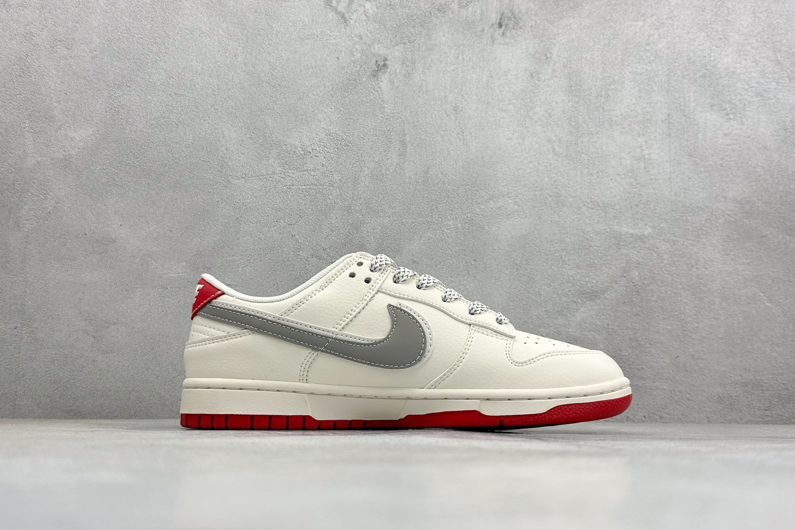 Nike SB Dunk Low RETRO 马年限定 高端定制 低帮休闲板鞋 ZH2598-805-Top High Quatity Cheap Sneakers Fashion Clothing Clothes Bags handbags Shoes of all Brand wholesale With The best Quality And Beautiful Price from China Factory Chinese suppliers wholesaler seller Nike SB Dunk Low RETRO 马年限定 高端定制 低帮休闲板鞋 ZH2598-805