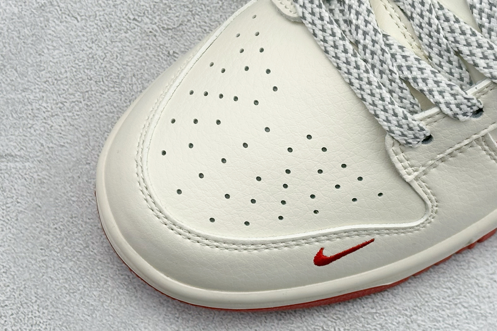 Nike SB Dunk Low RETRO 马年限定 高端定制 低帮休闲板鞋 ZH2598-805-Top High Quatity Cheap Sneakers Fashion Clothing Clothes Bags handbags Shoes of all Brand wholesale With The best Quality And Beautiful Price from China Factory Chinese suppliers wholesaler seller Nike SB Dunk Low RETRO 马年限定 高端定制 低帮休闲板鞋 ZH2598-805
