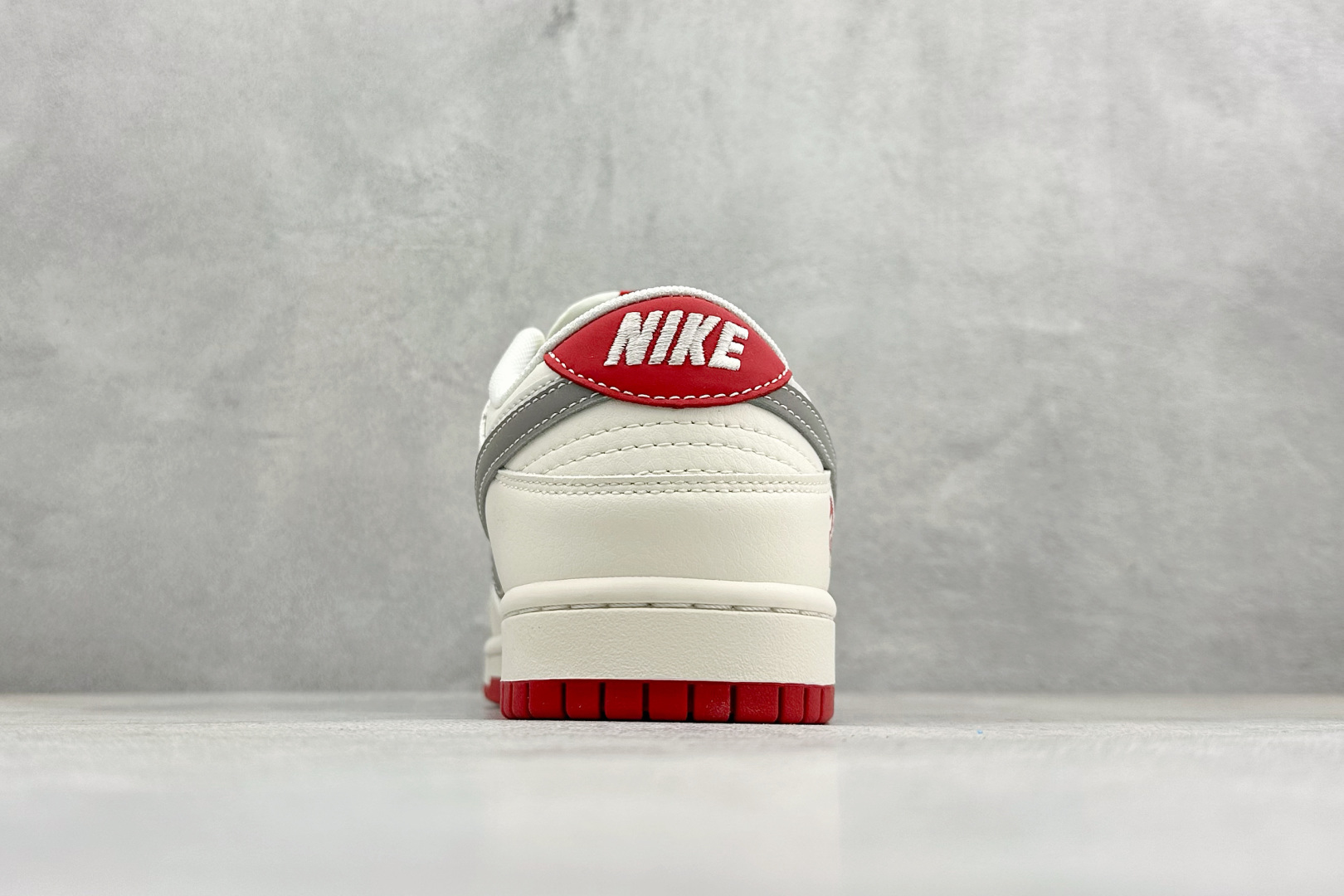 Nike SB Dunk Low RETRO 马年限定 高端定制 低帮休闲板鞋 ZH2598-805-Top High Quatity Cheap Sneakers Fashion Clothing Clothes Bags handbags Shoes of all Brand wholesale With The best Quality And Beautiful Price from China Factory Chinese suppliers wholesaler seller Nike SB Dunk Low RETRO 马年限定 高端定制 低帮休闲板鞋 ZH2598-805