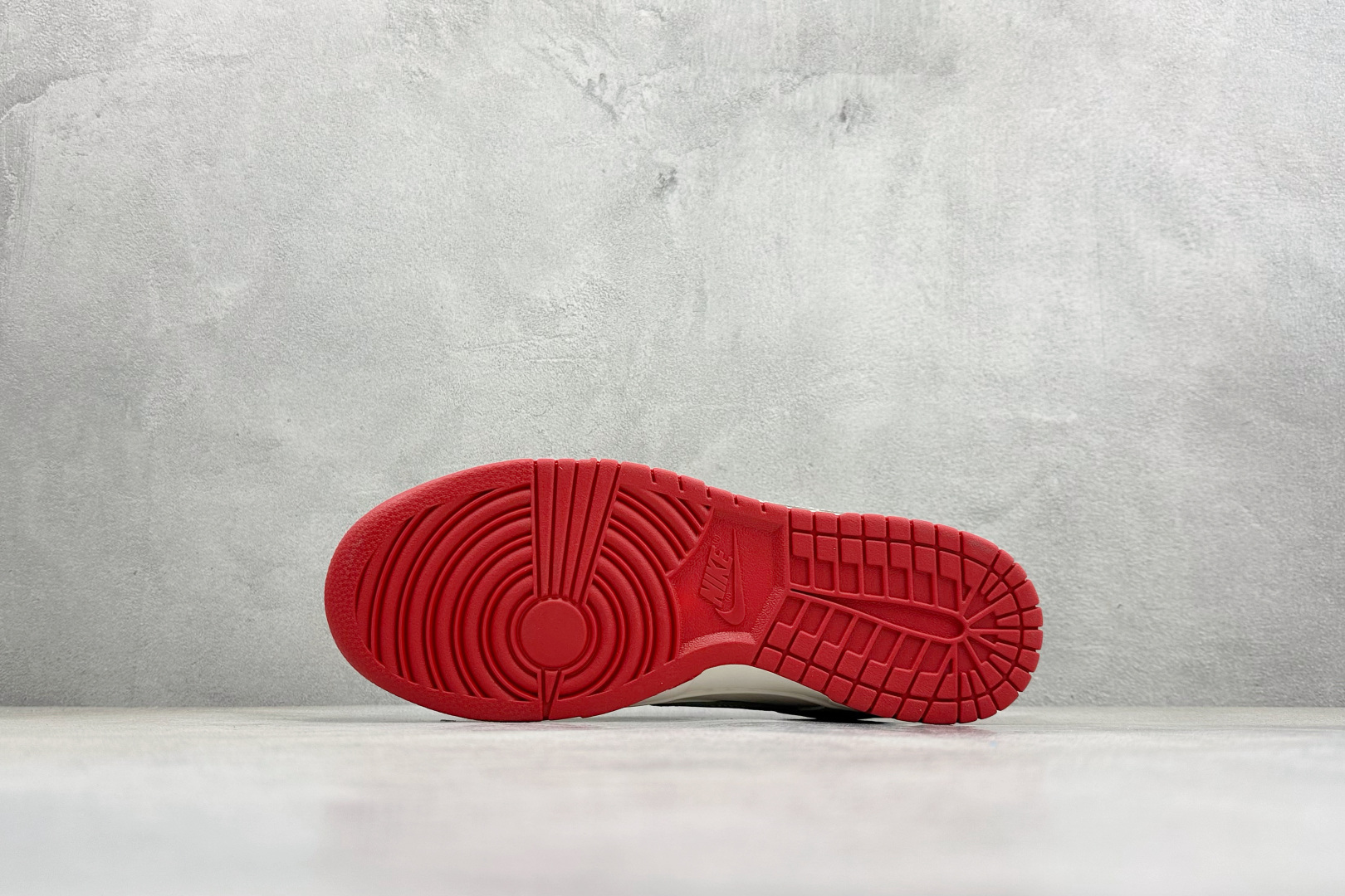 Nike SB Dunk Low RETRO 马年限定 高端定制 低帮休闲板鞋 ZH2598-805-Top High Quatity Cheap Sneakers Fashion Clothing Clothes Bags handbags Shoes of all Brand wholesale With The best Quality And Beautiful Price from China Factory Chinese suppliers wholesaler seller Nike SB Dunk Low RETRO 马年限定 高端定制 低帮休闲板鞋 ZH2598-805