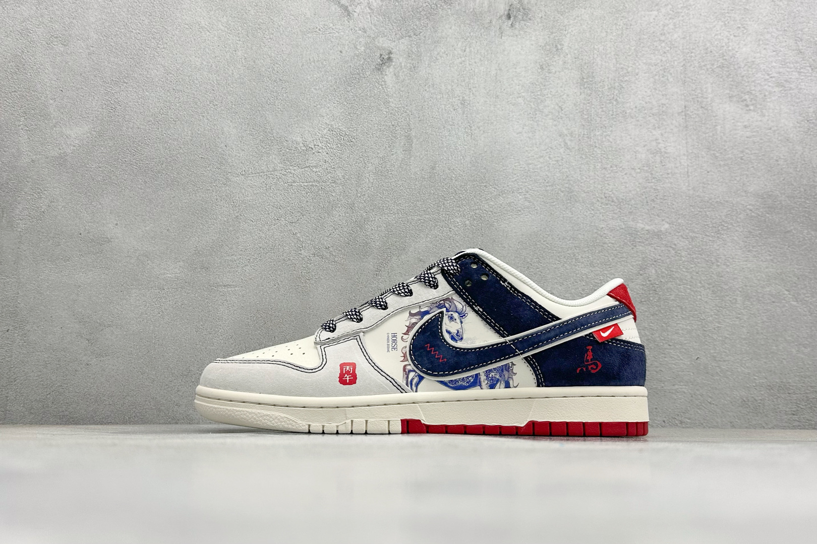 260 Nike SB Dunk Low RETRO 马年限定 高端定制 低帮休闲板鞋 YX5066-405-Chinese UA Cheap High Quatity Brand Clothes Bags handbags Sneakers wholesale wholesaler seller from China Factory suppliers Fashion Clothing Shoes best Quality Beautiful Price 260 Nike SB Dunk Low RETRO 马年限定 高端定制 低帮休闲板鞋 YX5066-405