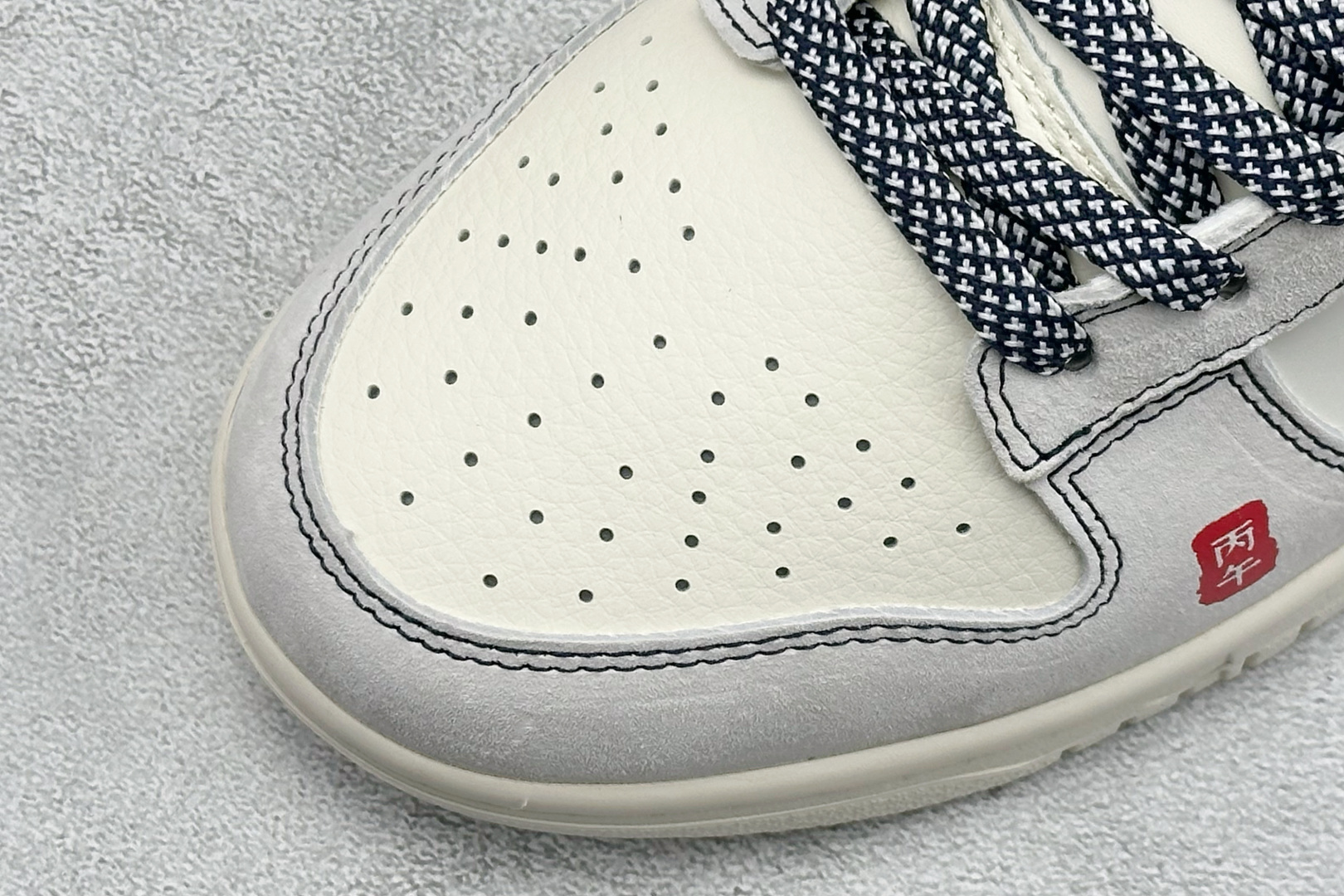 260 Nike SB Dunk Low RETRO 马年限定 高端定制 低帮休闲板鞋 YX5066-405-Chinese UA Cheap High Quatity Brand Clothes Bags handbags Sneakers wholesale wholesaler seller from China Factory suppliers Fashion Clothing Shoes best Quality Beautiful Price 260 Nike SB Dunk Low RETRO 马年限定 高端定制 低帮休闲板鞋 YX5066-405