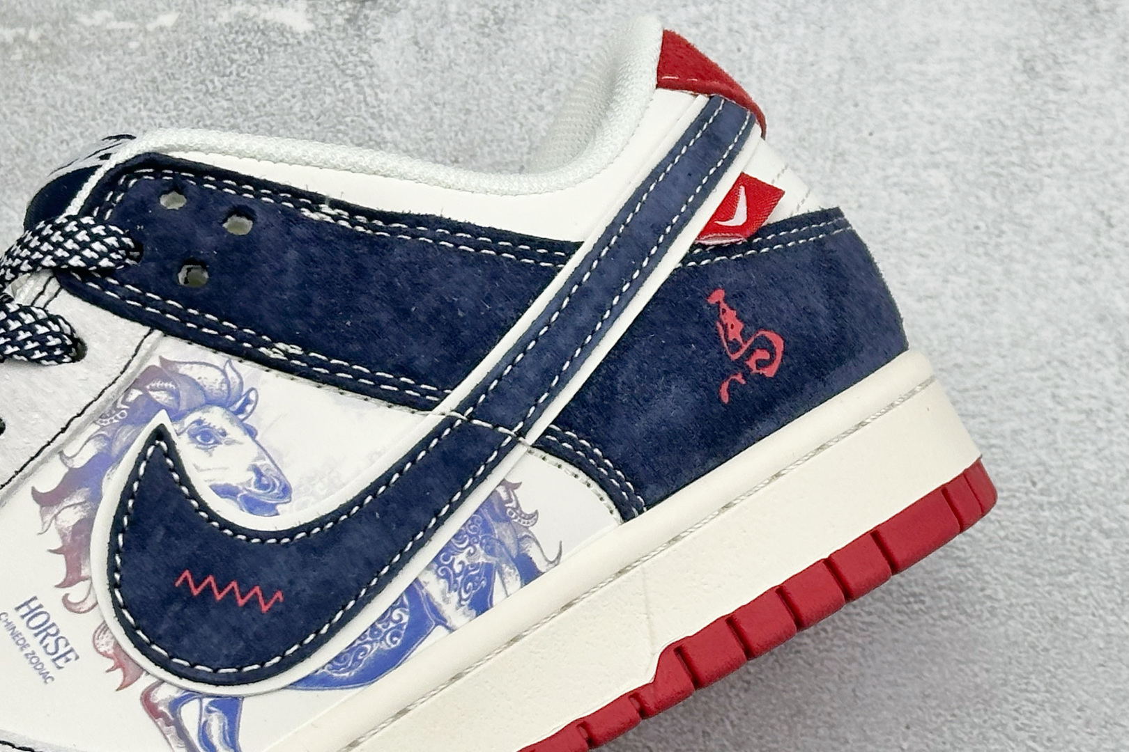 260 Nike SB Dunk Low RETRO 马年限定 高端定制 低帮休闲板鞋 YX5066-405-Chinese UA Cheap High Quatity Brand Clothes Bags handbags Sneakers wholesale wholesaler seller from China Factory suppliers Fashion Clothing Shoes best Quality Beautiful Price 260 Nike SB Dunk Low RETRO 马年限定 高端定制 低帮休闲板鞋 YX5066-405