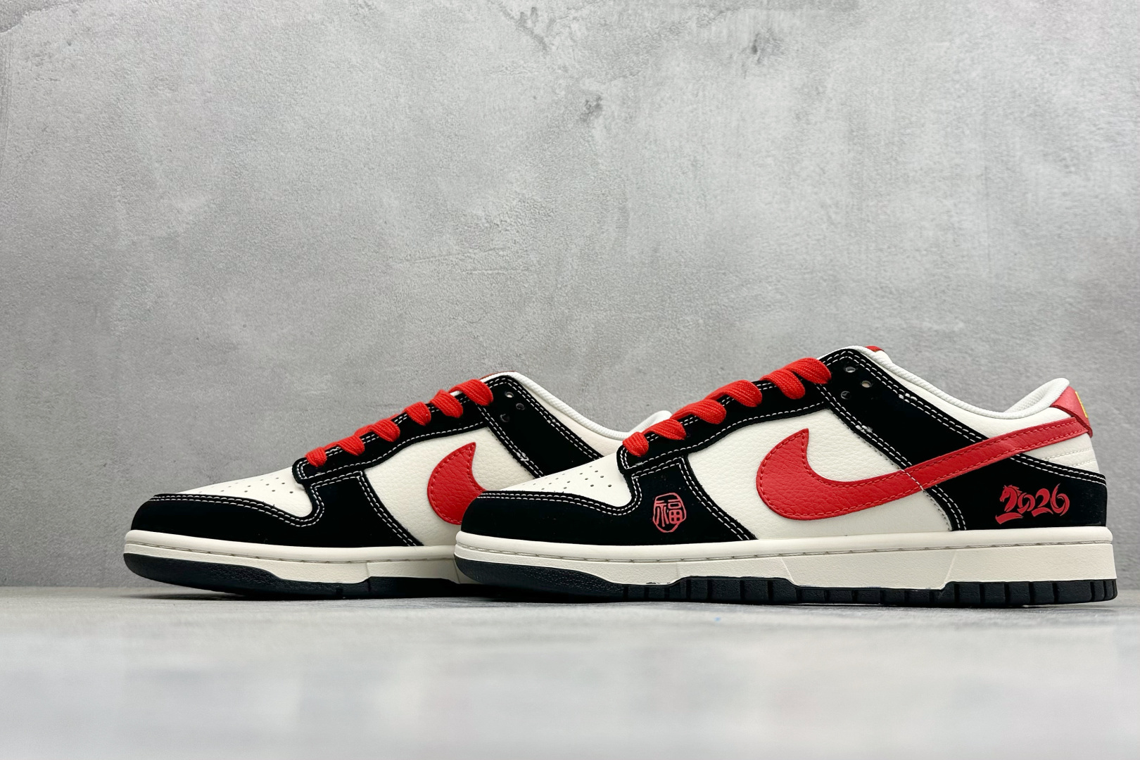 270 Nike SB Dunk Low RETRO 2026 马年限定 高端定制 低帮休闲板鞋 QW5288-101