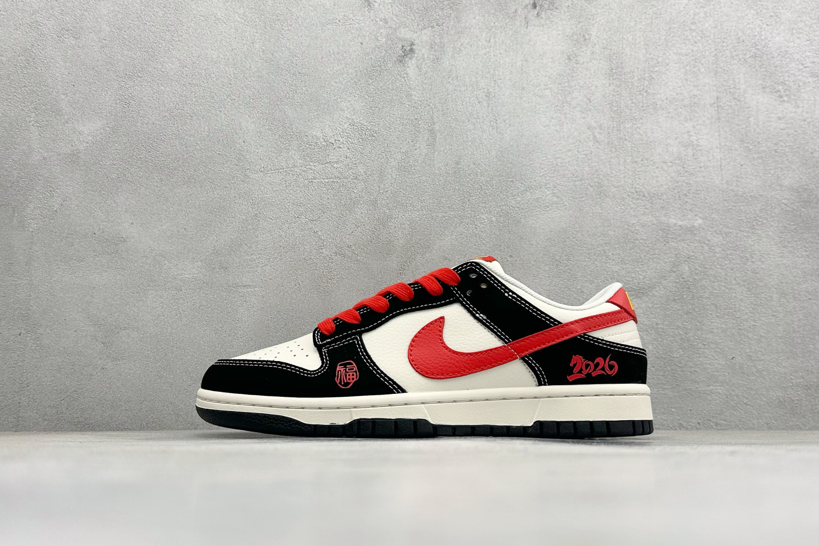270 Nike SB Dunk Low RETRO 2026 马年限定 高端定制 低帮休闲板鞋 QW5288-101