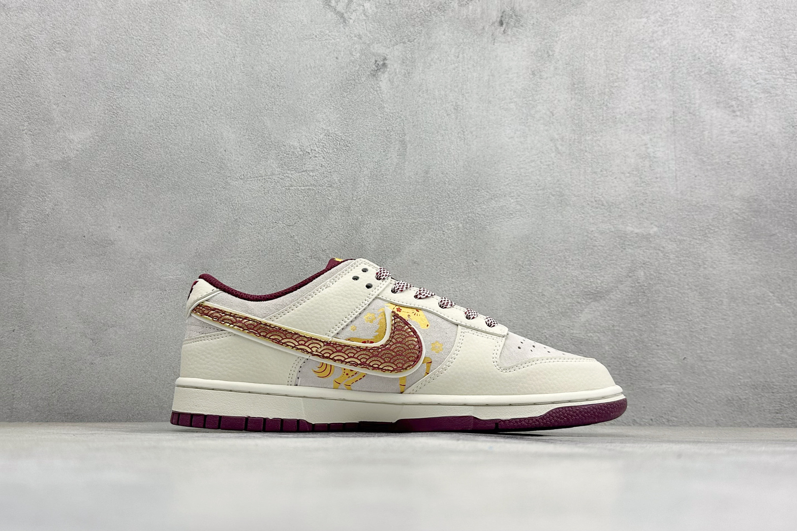 260 Nike SB Dunk Low RETRO 马年限定 高端定制 低帮休闲板鞋 DN3168-023-Chinese UA Cheap High Quatity Brand Clothes Bags handbags Sneakers wholesale wholesaler seller from China Factory suppliers Fashion Clothing Shoes best Quality Beautiful Price 260 Nike SB Dunk Low RETRO 马年限定 高端定制 低帮休闲板鞋 DN3168-023