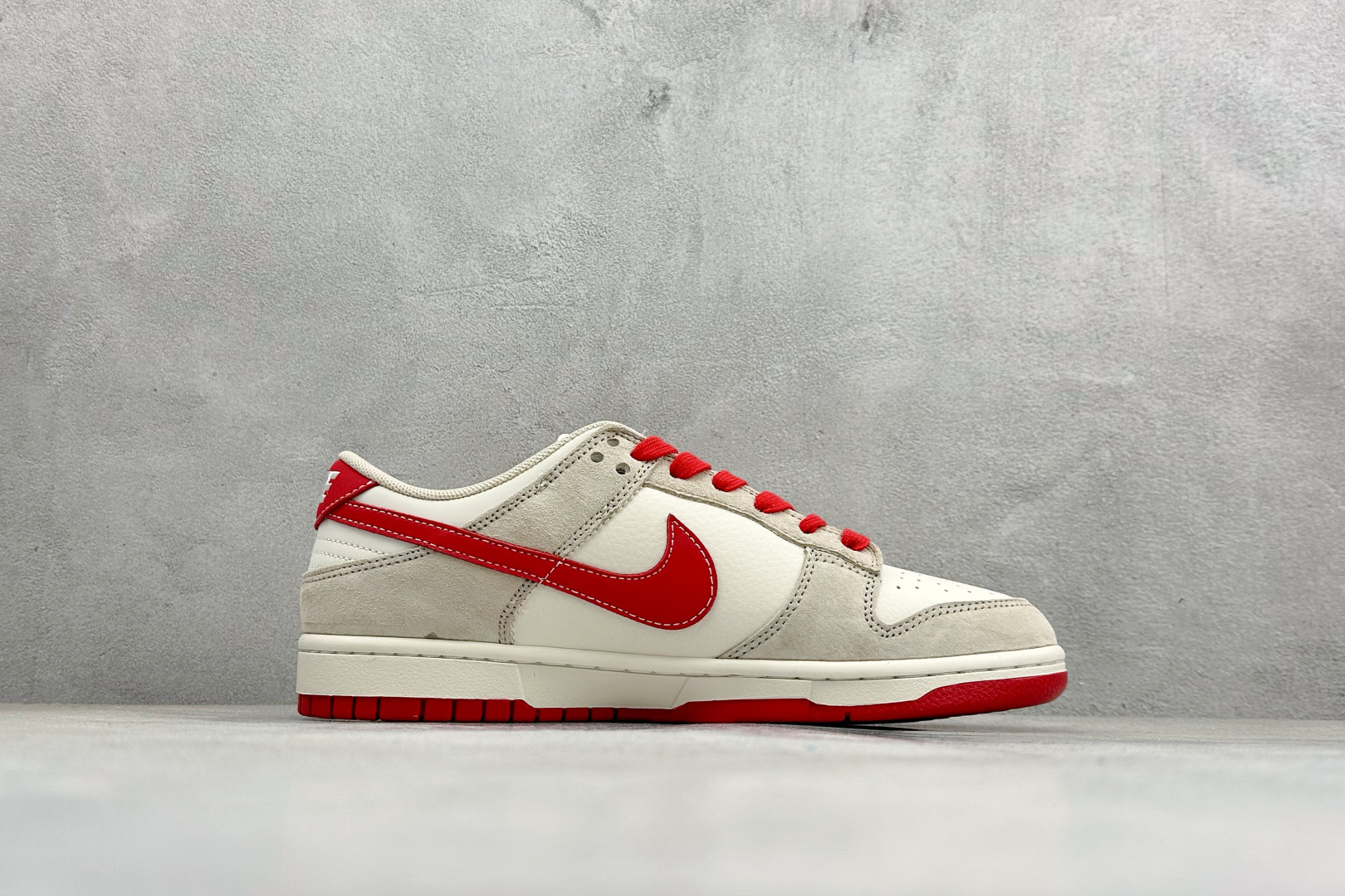260 Nike SB Dunk Low RETRO 马年限定 高端定制 低帮休闲板鞋 XT6998-120-Chinese UA Cheap High Quatity Brand Clothes Bags handbags Sneakers wholesale wholesaler seller from China Factory suppliers Fashion Clothing Shoes best Quality Beautiful Price 260 Nike SB Dunk Low RETRO 马年限定 高端定制 低帮休闲板鞋 XT6998-120
