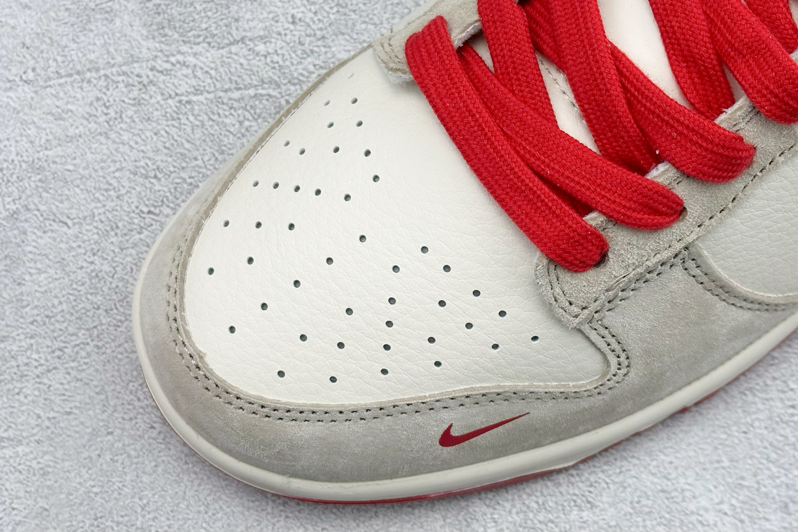 260 Nike SB Dunk Low RETRO 马年限定 高端定制 低帮休闲板鞋 XT6998-120-Chinese UA Cheap High Quatity Brand Clothes Bags handbags Sneakers wholesale wholesaler seller from China Factory suppliers Fashion Clothing Shoes best Quality Beautiful Price 260 Nike SB Dunk Low RETRO 马年限定 高端定制 低帮休闲板鞋 XT6998-120