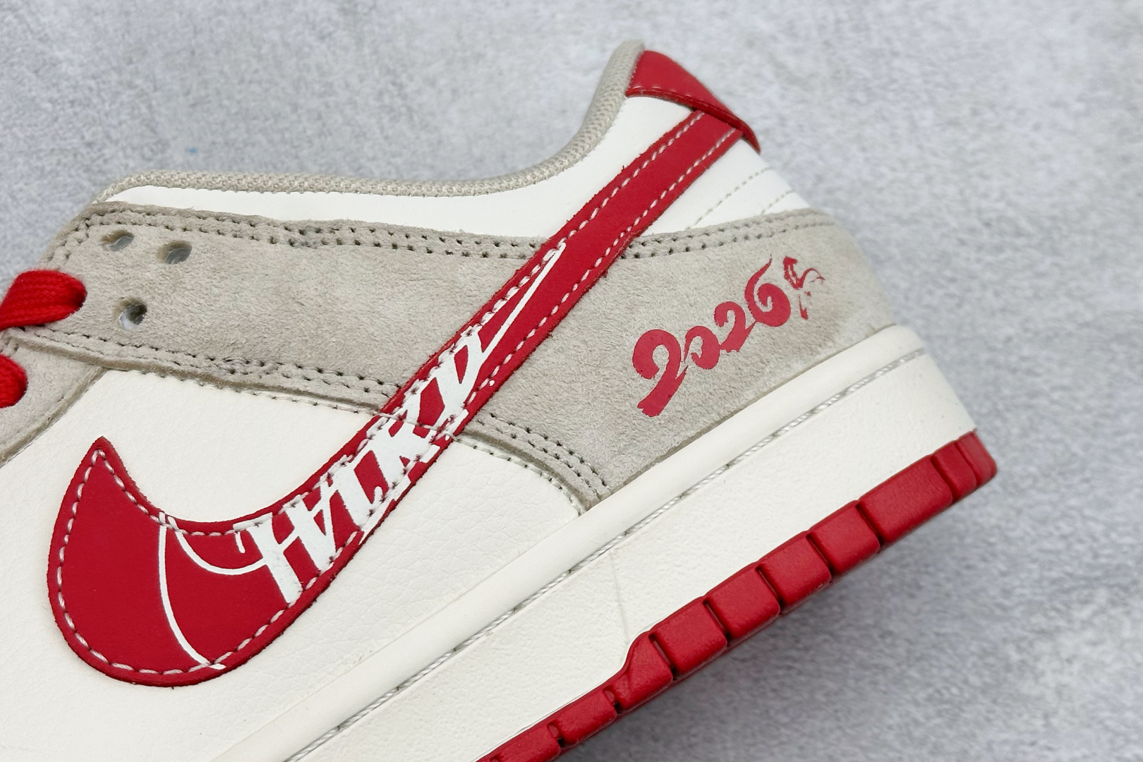 260 Nike SB Dunk Low RETRO 马年限定 高端定制 低帮休闲板鞋 XT6998-120-Chinese UA Cheap High Quatity Brand Clothes Bags handbags Sneakers wholesale wholesaler seller from China Factory suppliers Fashion Clothing Shoes best Quality Beautiful Price 260 Nike SB Dunk Low RETRO 马年限定 高端定制 低帮休闲板鞋 XT6998-120