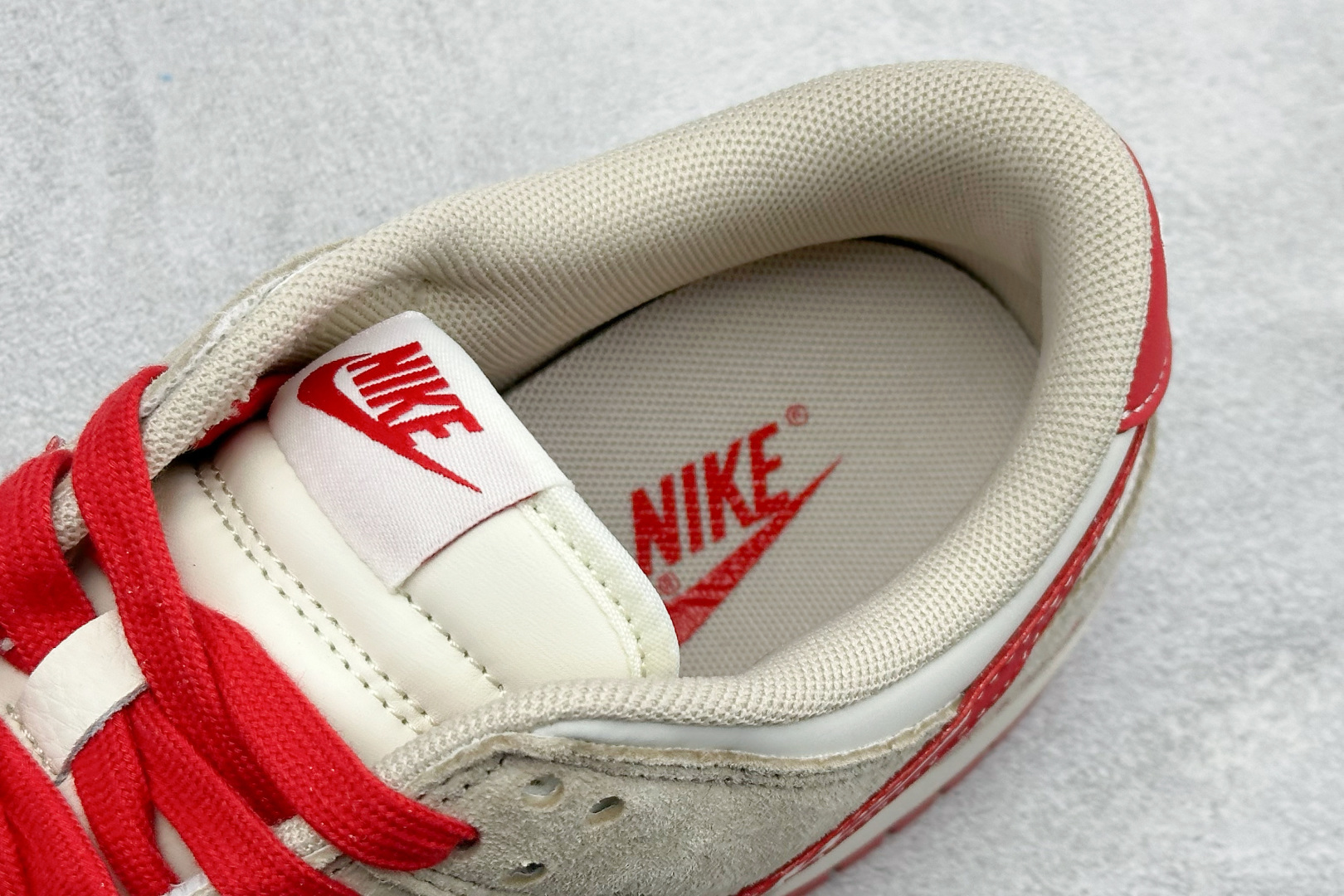 260 Nike SB Dunk Low RETRO 马年限定 高端定制 低帮休闲板鞋 XT6998-120-Chinese UA Cheap High Quatity Brand Clothes Bags handbags Sneakers wholesale wholesaler seller from China Factory suppliers Fashion Clothing Shoes best Quality Beautiful Price 260 Nike SB Dunk Low RETRO 马年限定 高端定制 低帮休闲板鞋 XT6998-120