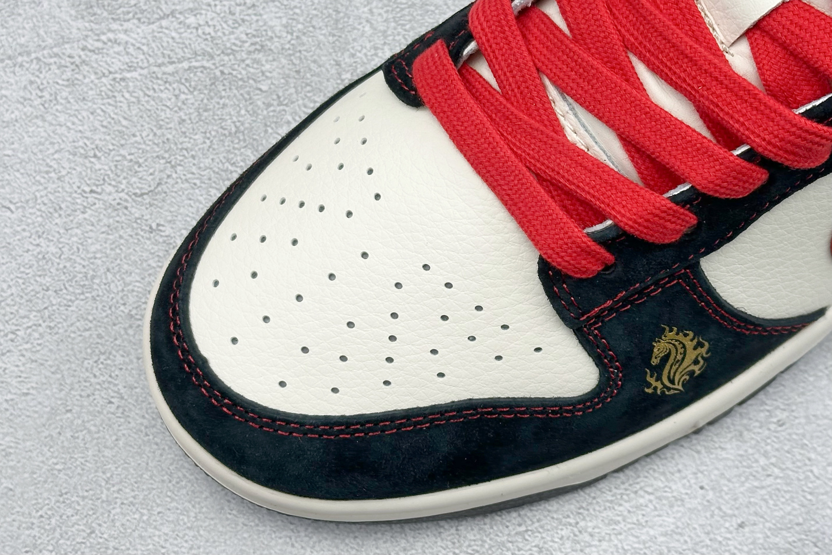Nike SB Dunk Low RETRO 马年限定 高端定制 低帮休闲板鞋 FC1688-243-Top High Quatity Cheap Sneakers Fashion Clothing Clothes Bags handbags Shoes of all Brand wholesale With The best Quality And Beautiful Price from China Factory Chinese suppliers wholesaler seller Nike SB Dunk Low RETRO 马年限定 高端定制 低帮休闲板鞋 FC1688-243