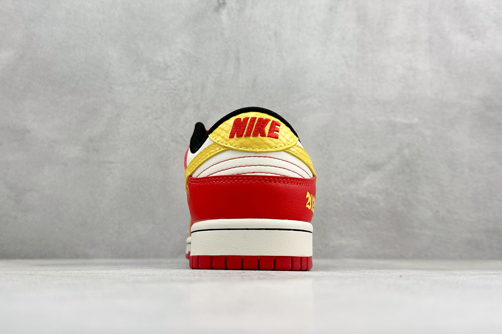 Nike SB Dunk Low RETRO 马年限定 高端定制 低帮休闲板鞋 YX5066-400-Top High Quatity Cheap Sneakers Fashion Clothing Clothes Bags handbags Shoes of all Brand wholesale With The best Quality And Beautiful Price from China Factory Chinese suppliers wholesaler seller Nike SB Dunk Low RETRO 马年限定 高端定制 低帮休闲板鞋 YX5066-400