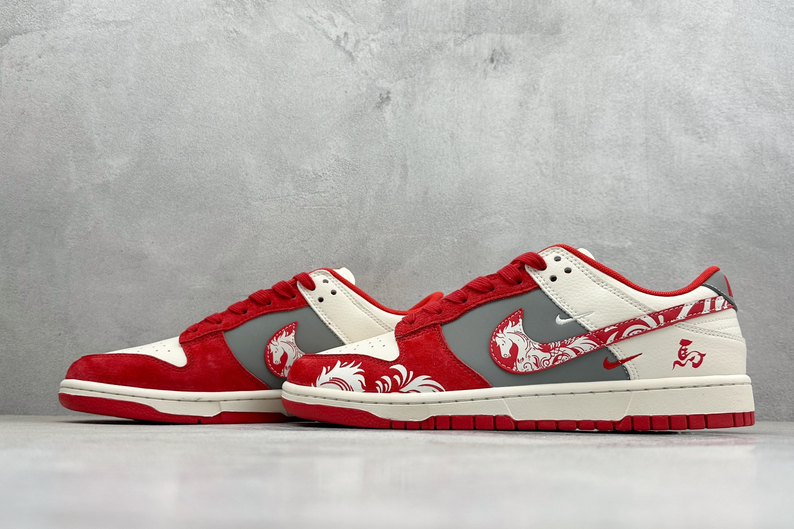 Nike SB Dunk Low RETRO 马年限定 高端定制 低帮休闲板鞋 LX1988-815-Top High Quatity Cheap Sneakers Fashion Clothing Clothes Bags handbags Shoes of all Brand wholesale With The best Quality And Beautiful Price from China Factory Chinese suppliers wholesaler seller Nike SB Dunk Low RETRO 马年限定 高端定制 低帮休闲板鞋 LX1988-815