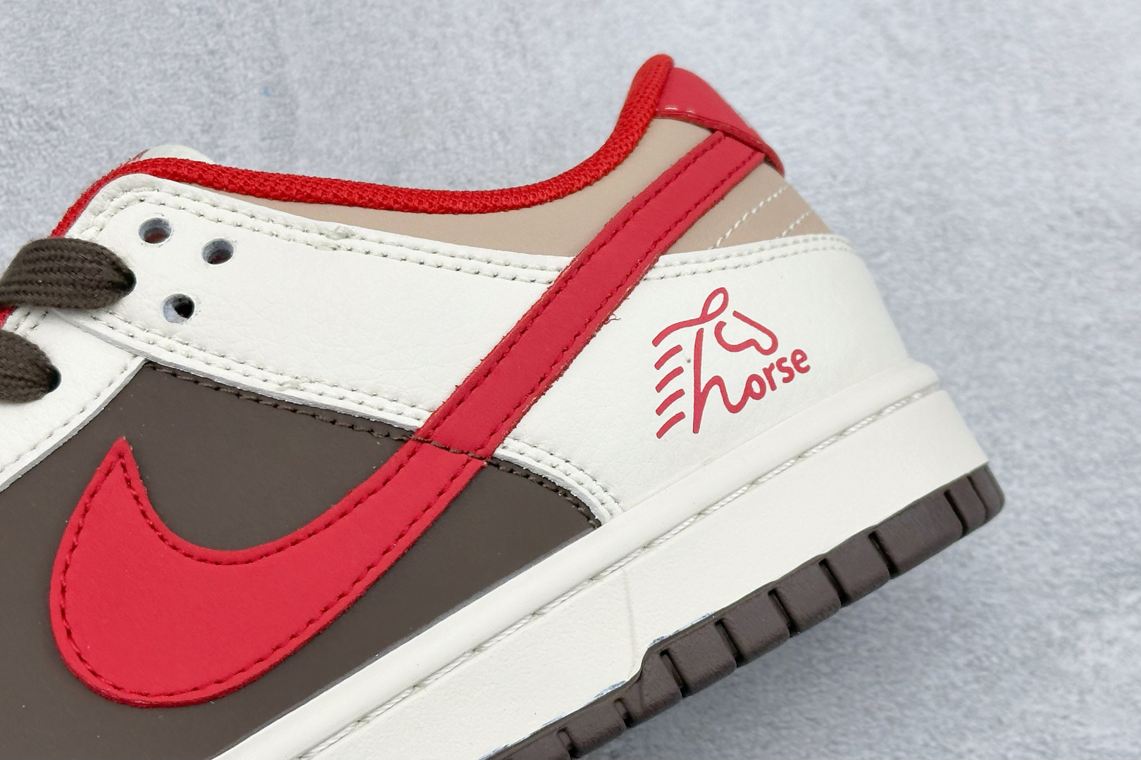 Nike SB Dunk Low RETRO 马年限定 高端定制 低帮休闲板鞋 XT6998-127-Top High Quatity Cheap Sneakers Fashion Clothing Clothes Bags handbags Shoes of all Brand wholesale With The best Quality And Beautiful Price from China Factory Chinese suppliers wholesaler seller Nike SB Dunk Low RETRO 马年限定 高端定制 低帮休闲板鞋 XT6998-127