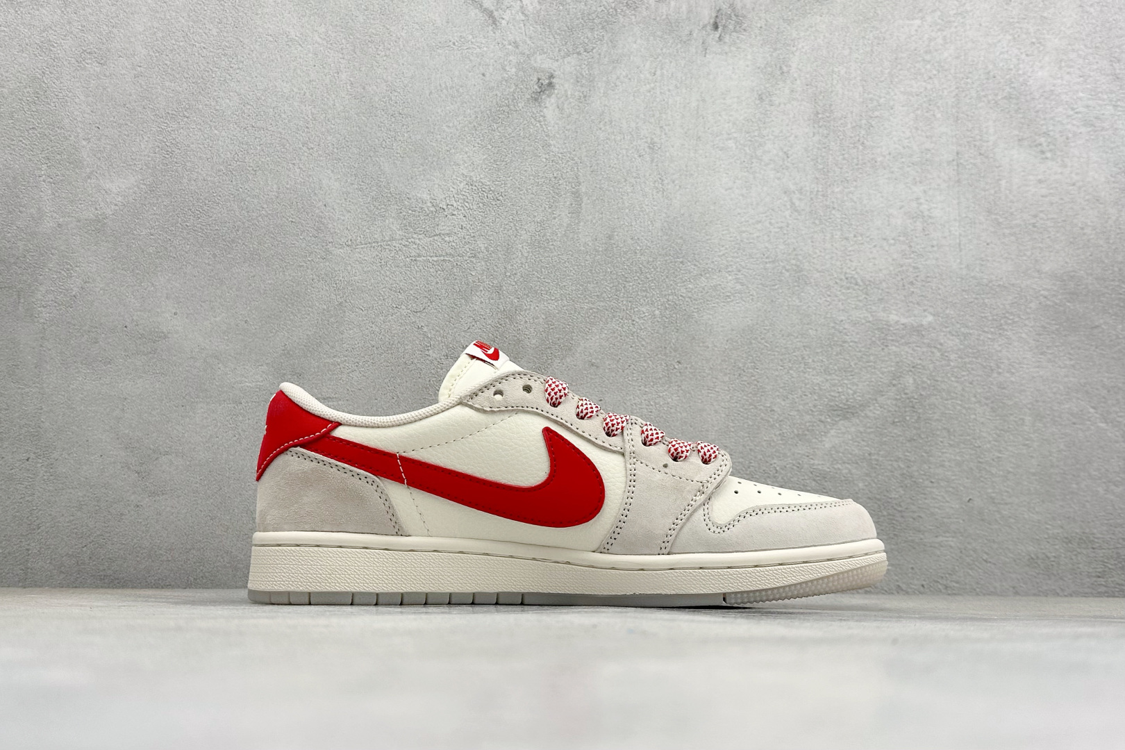 260 Air Jordan 1 Low AJ1 乔1 马年限定 高端定制 倒钩低帮复古篮球鞋 JY6988-121-Chinese UA Cheap High Quatity Brand Clothes Bags handbags Sneakers wholesale wholesaler seller from China Factory suppliers Fashion Clothing Shoes best Quality Beautiful Price 260 Air Jordan 1 Low AJ1 乔1 马年限定 高端定制 倒钩低帮复古篮球鞋 JY6988-121