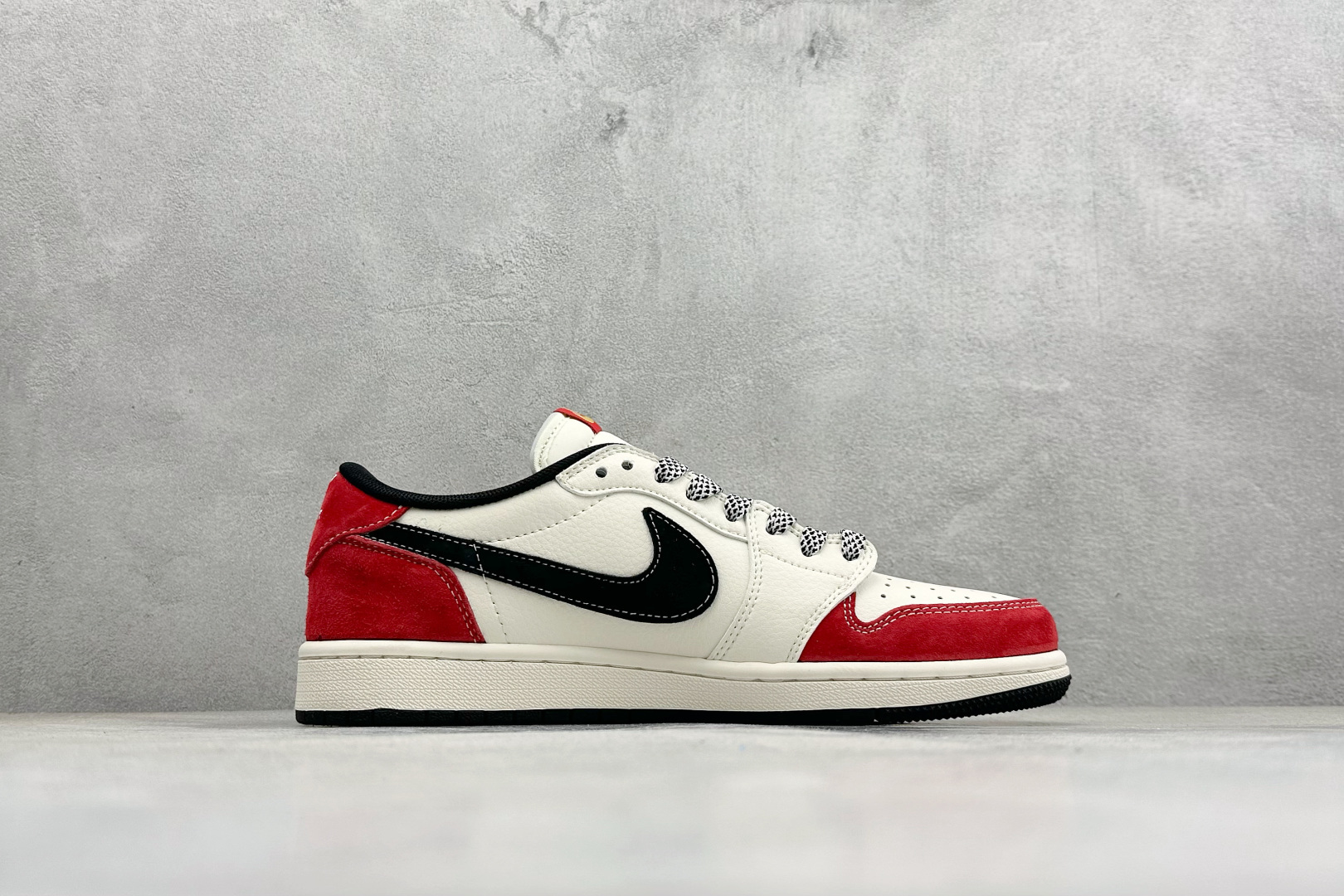 Air Jordan 1 Low AJ1 乔1 马年限定 高端定制 倒钩低帮复古篮球鞋 CX5050-Y68-Top High Quatity Cheap Sneakers Fashion Clothing Clothes Bags handbags Shoes of all Brand wholesale With The best Quality And Beautiful Price from China Factory Chinese suppliers wholesaler seller Air Jordan 1 Low AJ1 乔1 马年限定 高端定制 倒钩低帮复古篮球鞋 CX5050-Y68