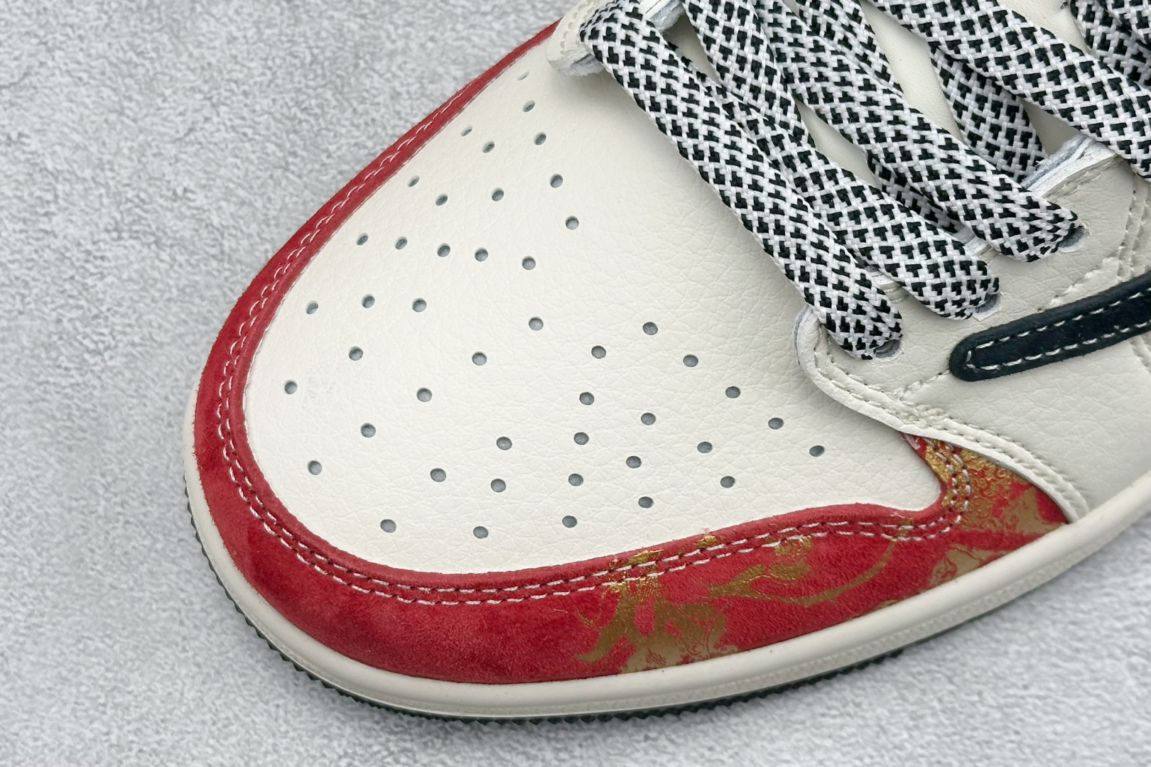 Air Jordan 1 Low AJ1 乔1 马年限定 高端定制 倒钩低帮复古篮球鞋 CX5050-Y68-Top High Quatity Cheap Sneakers Fashion Clothing Clothes Bags handbags Shoes of all Brand wholesale With The best Quality And Beautiful Price from China Factory Chinese suppliers wholesaler seller Air Jordan 1 Low AJ1 乔1 马年限定 高端定制 倒钩低帮复古篮球鞋 CX5050-Y68