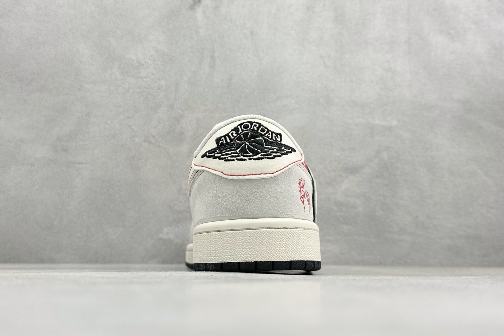 260 Air Jordan 1 Low AJ1 乔1 马年限定 高端定制 倒钩低帮复古篮球鞋 JP2026-113