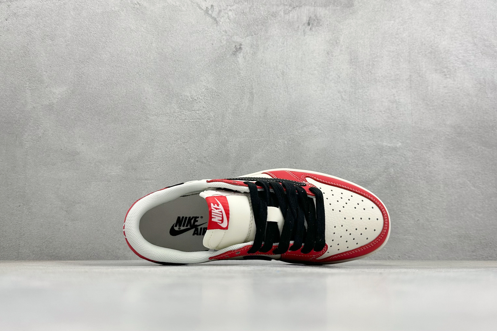 Air Jordan 1 Low AJ1 乔1 马年限定 高端定制 倒钩低帮复古篮球鞋 MY9969-801-Top High Quatity Cheap Sneakers Fashion Clothing Clothes Bags handbags Shoes of all Brand wholesale With The best Quality And Beautiful Price from China Factory Chinese suppliers wholesaler seller Air Jordan 1 Low AJ1 乔1 马年限定 高端定制 倒钩低帮复古篮球鞋 MY9969-801