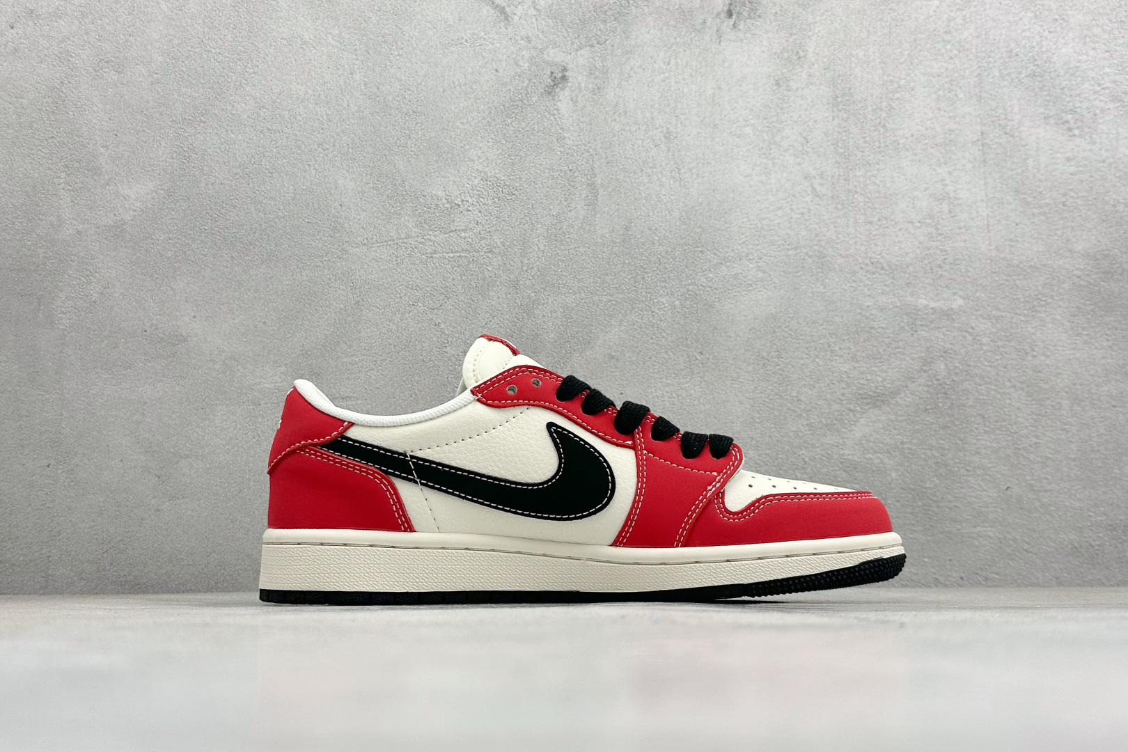 Air Jordan 1 Low AJ1 乔1 马年限定 高端定制 倒钩低帮复古篮球鞋 MY9969-801-Top High Quatity Cheap Sneakers Fashion Clothing Clothes Bags handbags Shoes of all Brand wholesale With The best Quality And Beautiful Price from China Factory Chinese suppliers wholesaler seller Air Jordan 1 Low AJ1 乔1 马年限定 高端定制 倒钩低帮复古篮球鞋 MY9969-801
