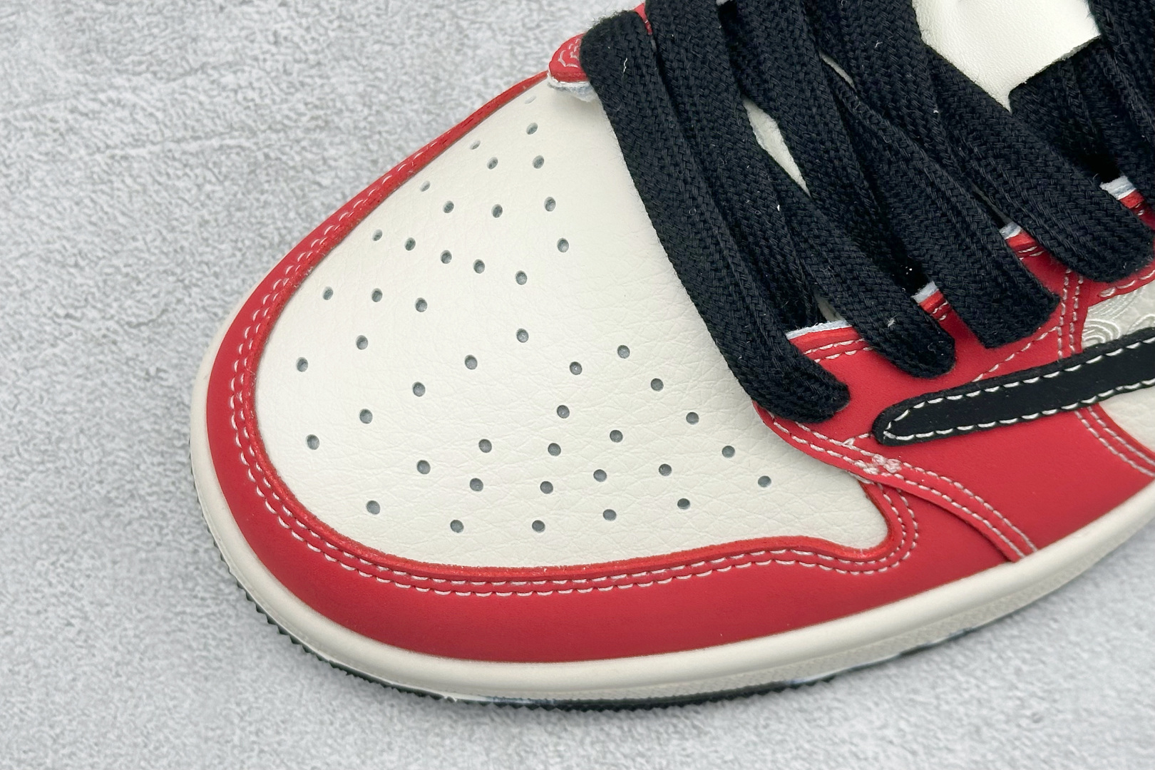 Air Jordan 1 Low AJ1 乔1 马年限定 高端定制 倒钩低帮复古篮球鞋 MY9969-801-Top High Quatity Cheap Sneakers Fashion Clothing Clothes Bags handbags Shoes of all Brand wholesale With The best Quality And Beautiful Price from China Factory Chinese suppliers wholesaler seller Air Jordan 1 Low AJ1 乔1 马年限定 高端定制 倒钩低帮复古篮球鞋 MY9969-801