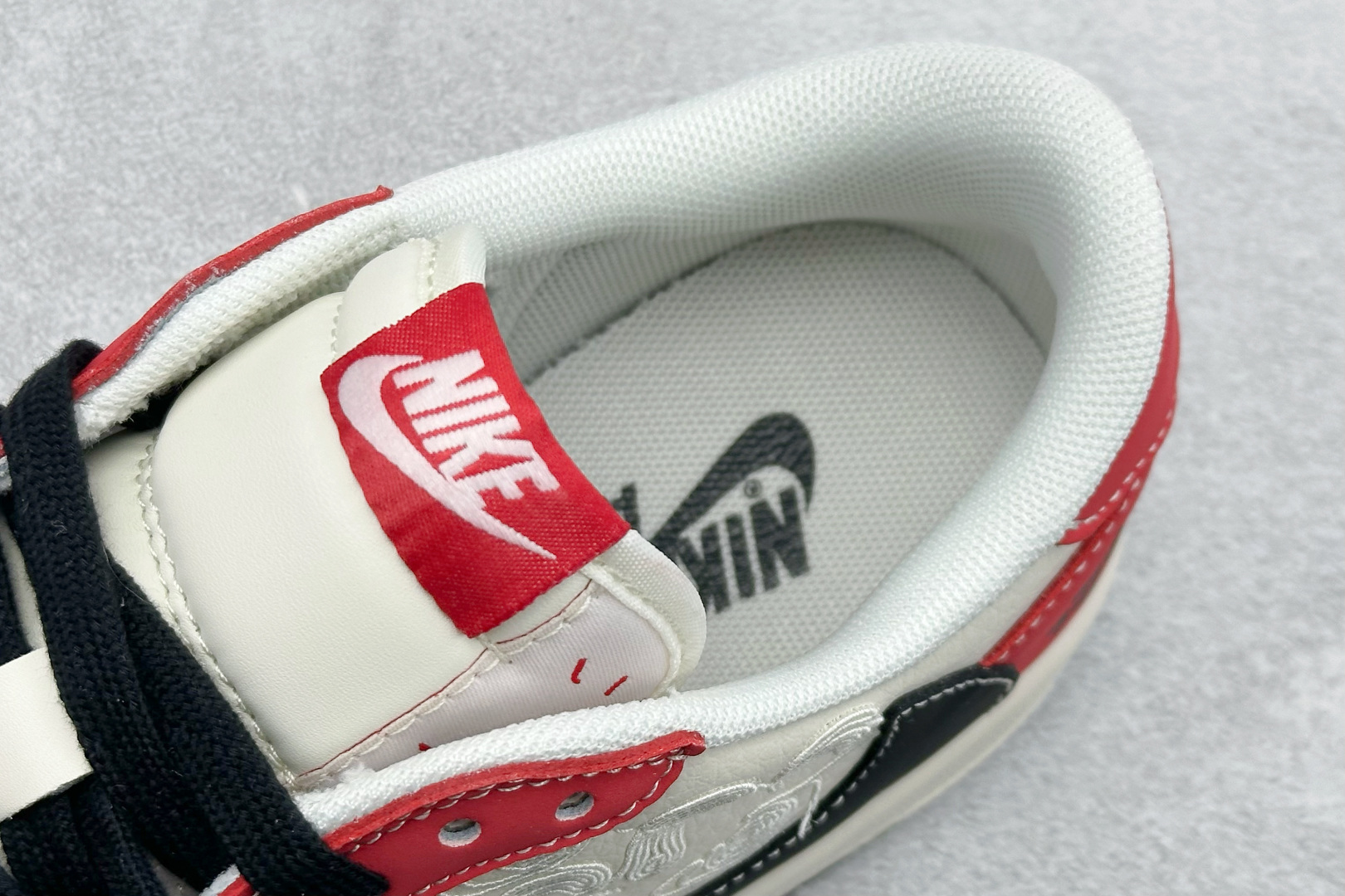 Air Jordan 1 Low AJ1 乔1 马年限定 高端定制 倒钩低帮复古篮球鞋 MY9969-801-Top High Quatity Cheap Sneakers Fashion Clothing Clothes Bags handbags Shoes of all Brand wholesale With The best Quality And Beautiful Price from China Factory Chinese suppliers wholesaler seller Air Jordan 1 Low AJ1 乔1 马年限定 高端定制 倒钩低帮复古篮球鞋 MY9969-801