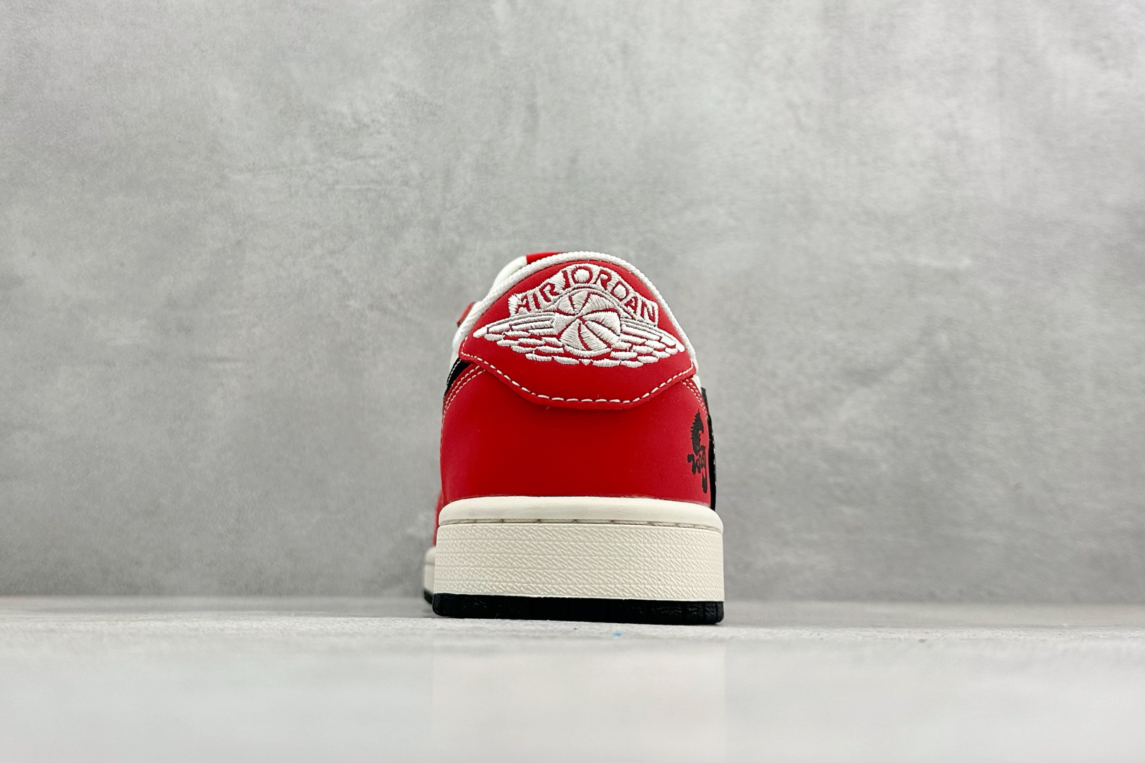 Air Jordan 1 Low AJ1 乔1 马年限定 高端定制 倒钩低帮复古篮球鞋 MY9969-801-Top High Quatity Cheap Sneakers Fashion Clothing Clothes Bags handbags Shoes of all Brand wholesale With The best Quality And Beautiful Price from China Factory Chinese suppliers wholesaler seller Air Jordan 1 Low AJ1 乔1 马年限定 高端定制 倒钩低帮复古篮球鞋 MY9969-801