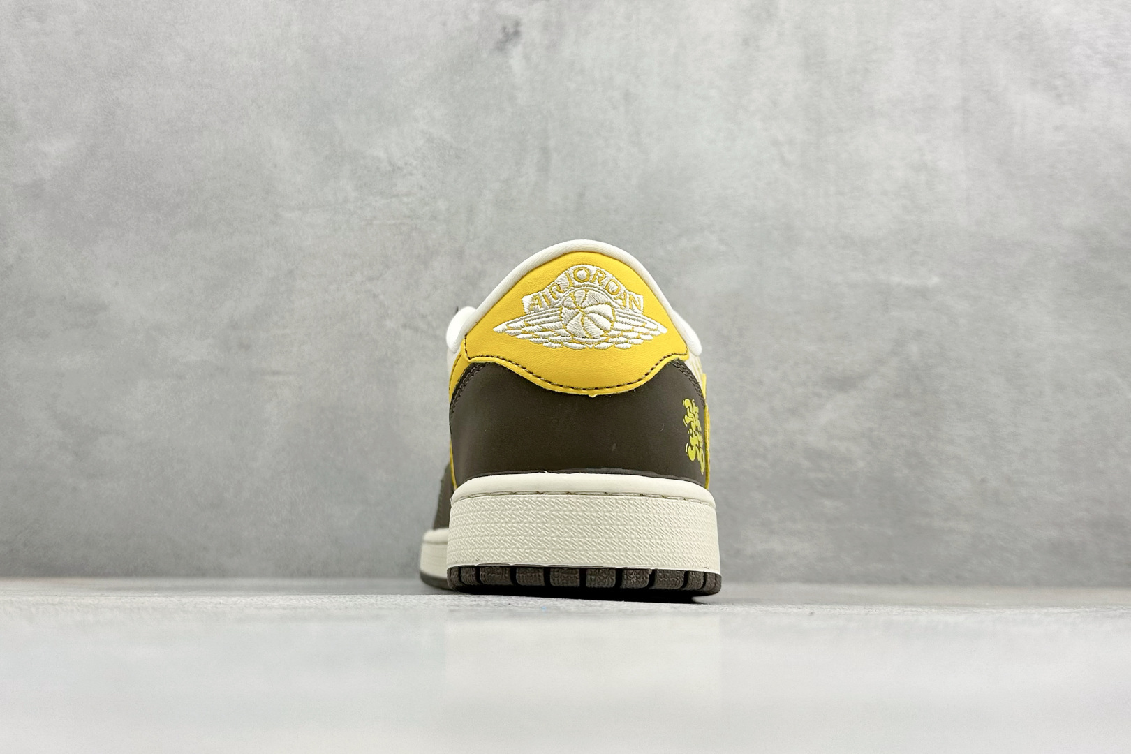 Travis Scott x Fragment Design x Air Jordan 1 Low SP AJ1 乔1马年限定 低帮文化休闲板鞋 xD1979-005-Top High Quatity Cheap Sneakers Fashion Clothing Clothes Bags handbags Shoes of all Brand wholesale With The best Quality And Beautiful Price from China Factory Chinese suppliers wholesaler seller Travis Scott x Fragment Design x Air Jordan 1 Low SP AJ1 乔1马年限定 低帮文化休闲板鞋 xD1979-005