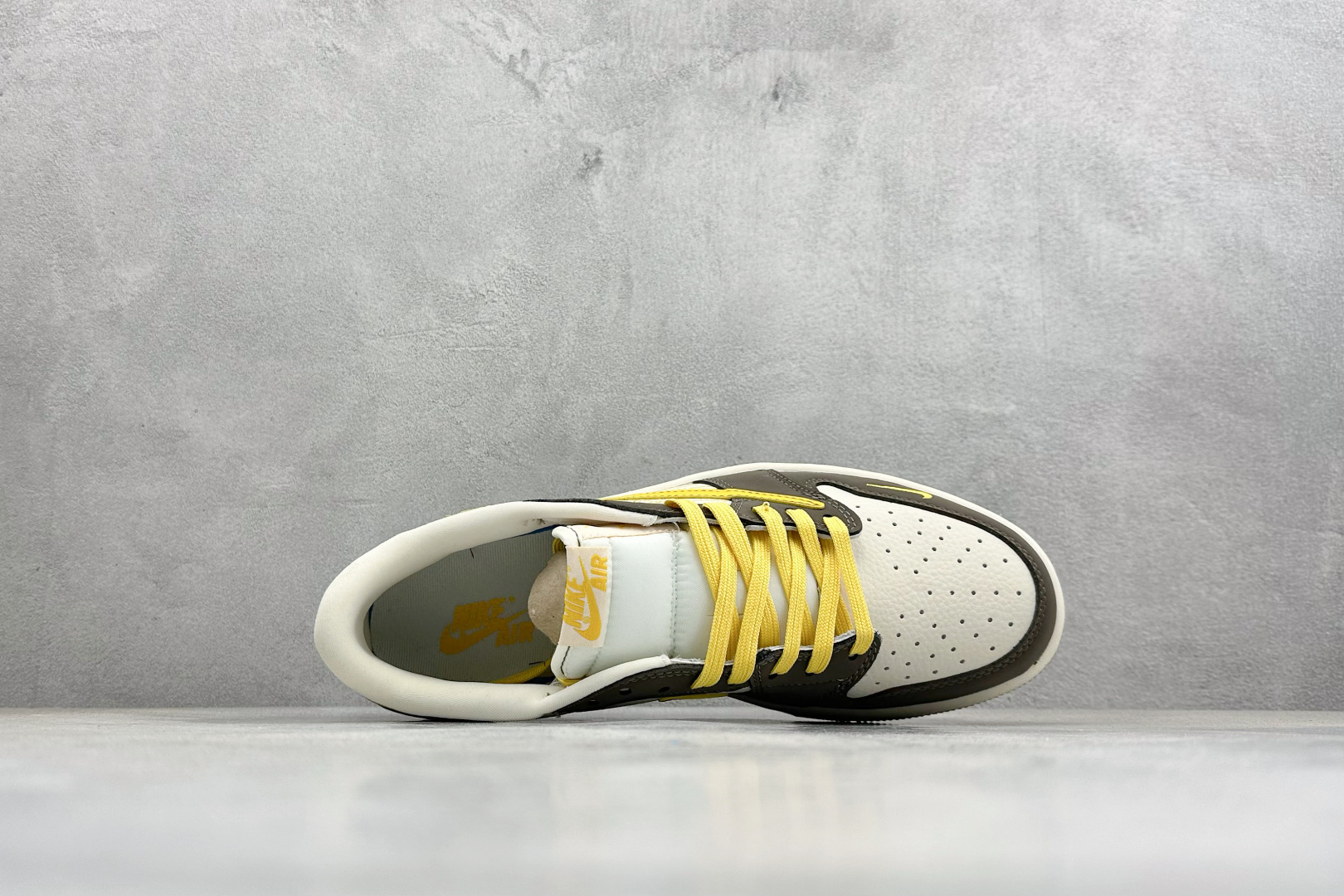 Travis Scott x Fragment Design x Air Jordan 1 Low SP AJ1 乔1马年限定 低帮文化休闲板鞋 xD1979-005-Top High Quatity Cheap Sneakers Fashion Clothing Clothes Bags handbags Shoes of all Brand wholesale With The best Quality And Beautiful Price from China Factory Chinese suppliers wholesaler seller Travis Scott x Fragment Design x Air Jordan 1 Low SP AJ1 乔1马年限定 低帮文化休闲板鞋 xD1979-005