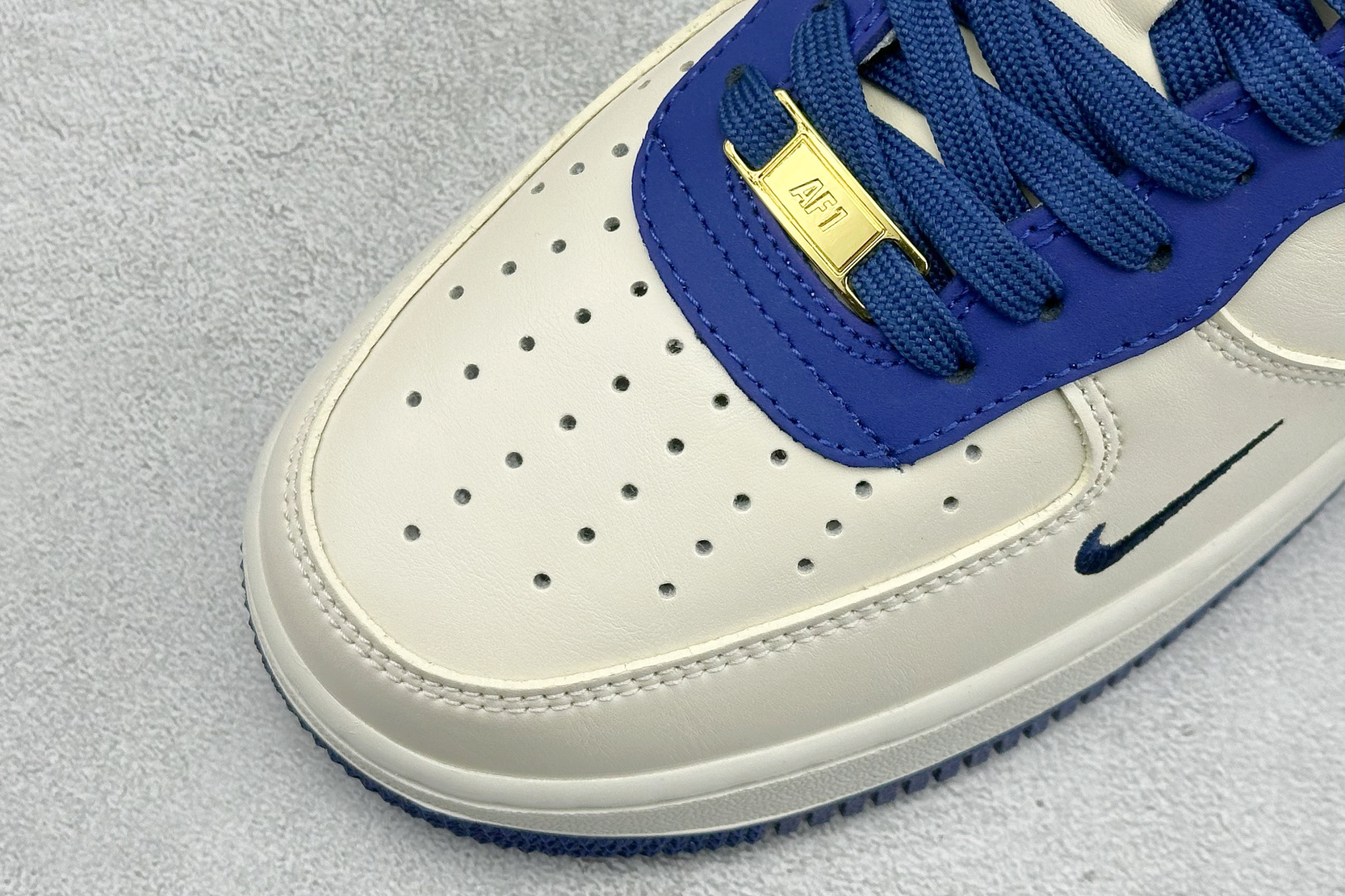 SC版Nike Air Force 1'07 Low 联名 白蓝赤黑 空军一号低帮休闲板鞋 CZ2959-100 SC版Nike Air Force 1'07 Low 联名 白蓝赤黑 空军一号低帮休闲板鞋 CZ2959-100
