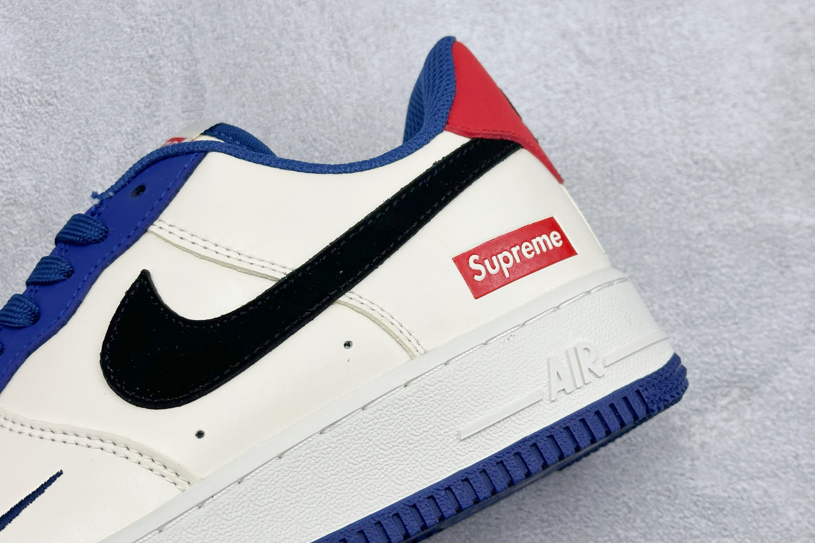 SC版Nike Air Force 1'07 Low 联名 白蓝赤黑 空军一号低帮休闲板鞋 CZ2959-100 SC版Nike Air Force 1'07 Low 联名 白蓝赤黑 空军一号低帮休闲板鞋 CZ2959-100