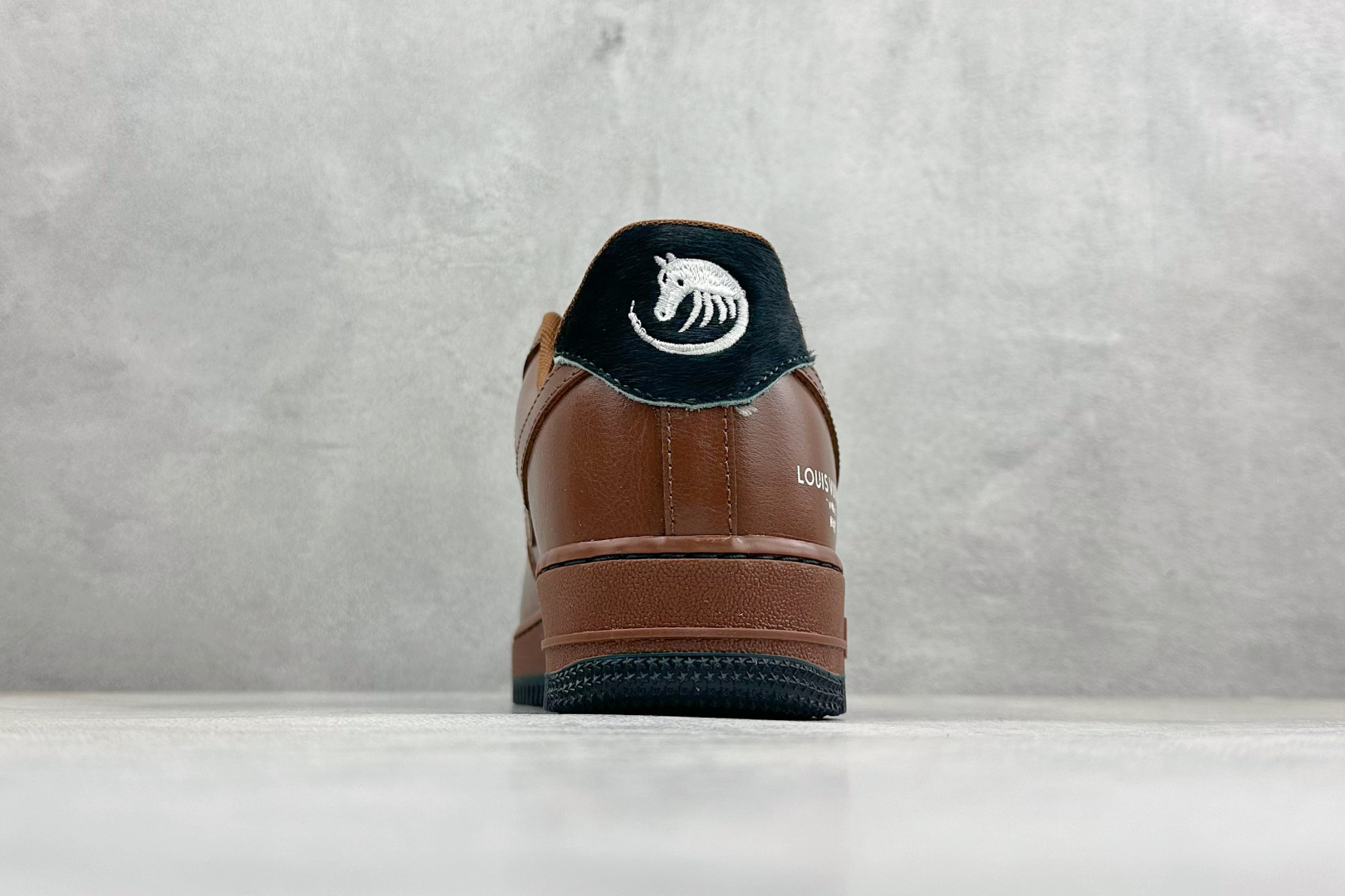 260 SC版NIke Air Force 1 '07 Low “马年限定--焦糖拿铁” 空军一号低帮 运动鞋 休闲鞋 XY9025-003-Chinese UA Cheap High Quatity Brand Clothes Bags handbags Sneakers wholesale wholesaler seller from China Factory suppliers Fashion Clothing Shoes best Quality Beautiful Price 260 SC版NIke Air Force 1 '07 Low “马年限定--焦糖拿铁” 空军一号低帮 运动鞋 休闲鞋 XY9025-003