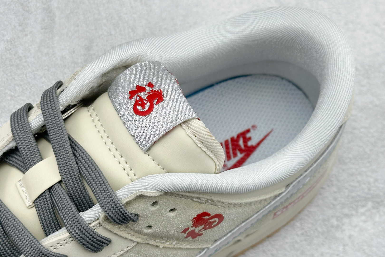 SC版Nike SB Dunk Low 马年限定 米灰银镭射 高端定制 低帮休闲板鞋 NH0601-482-Top High Quatity Cheap Sneakers Fashion Clothing Clothes Bags handbags Shoes of all Brand wholesale With The best Quality And Beautiful Price from China Factory Chinese suppliers wholesaler seller SC版Nike SB Dunk Low 马年限定 米灰银镭射 高端定制 低帮休闲板鞋 NH0601-482