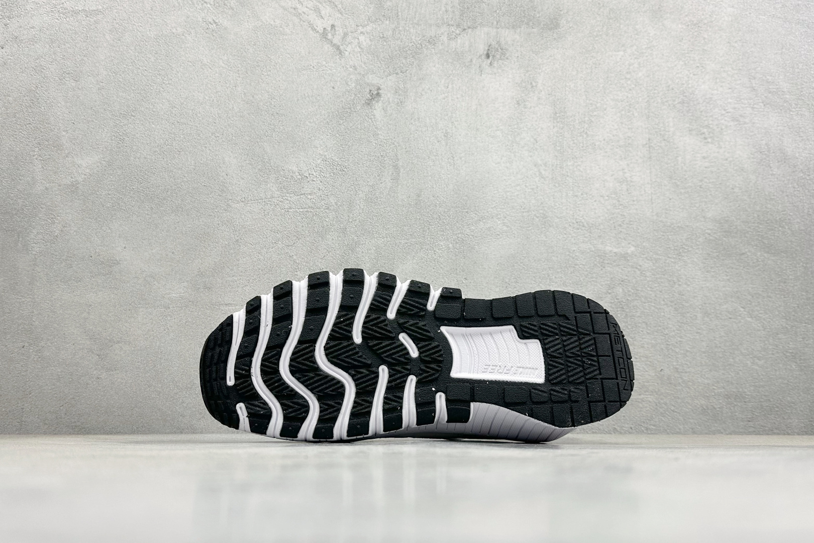 Nike Free Metcon 6 耐克网布圆头系带减震防滑生活休闲鞋 FJ7126-102-Top High Quatity Cheap Sneakers Fashion Clothing Clothes Bags handbags Shoes of all Brand wholesale With The best Quality And Beautiful Price from China Factory Chinese suppliers wholesaler seller Nike Free Metcon 6 耐克网布圆头系带减震防滑生活休闲鞋 FJ7126-102