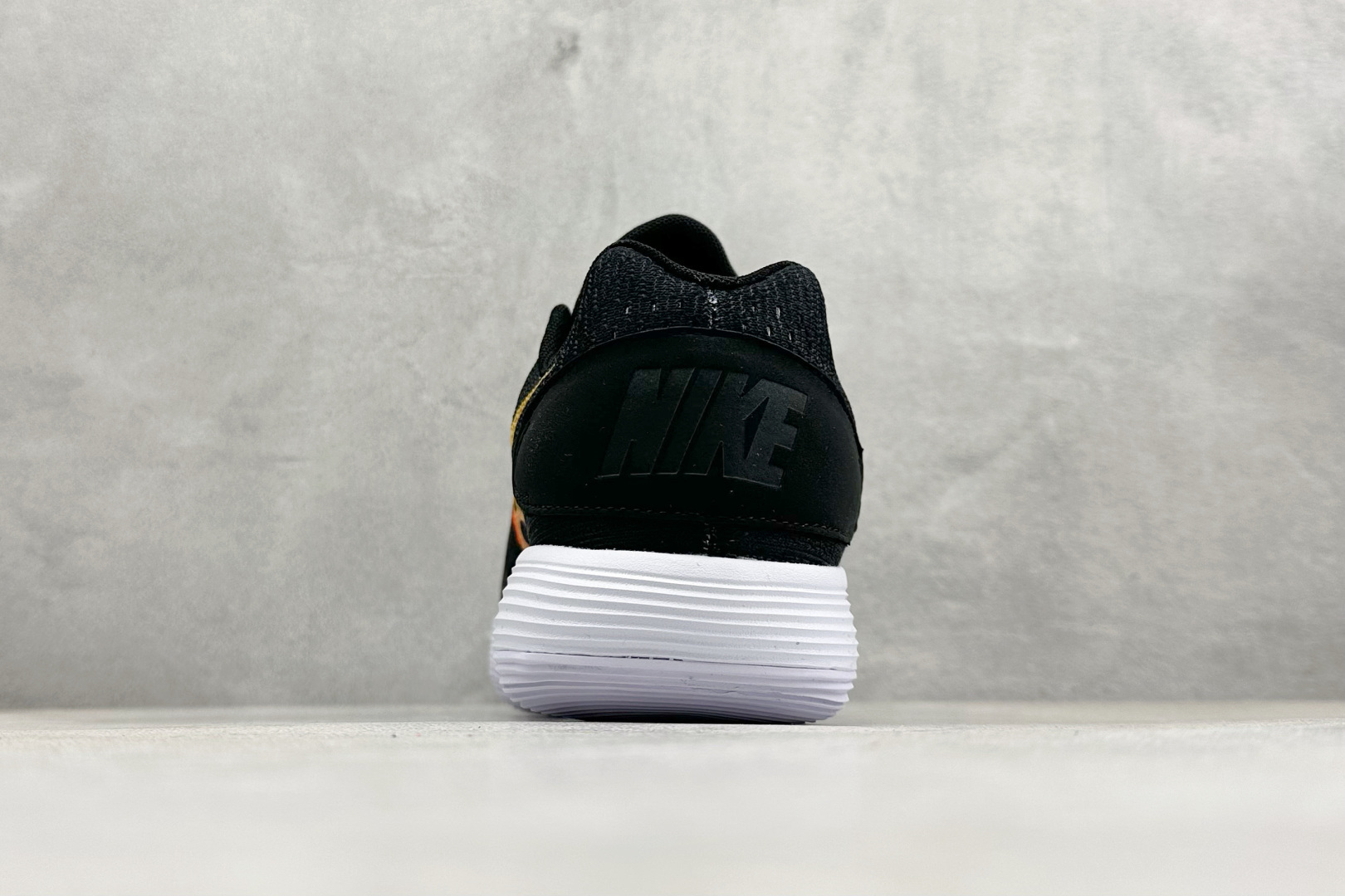 Nike React Hyperdunk 2017 Low EP 马年限定 低帮实战篮球鞋 897637-010-Top High Quatity Cheap Sneakers Fashion Clothing Clothes Bags handbags Shoes of all Brand wholesale With The best Quality And Beautiful Price from China Factory Chinese suppliers wholesaler seller Nike React Hyperdunk 2017 Low EP 马年限定 低帮实战篮球鞋 897637-010