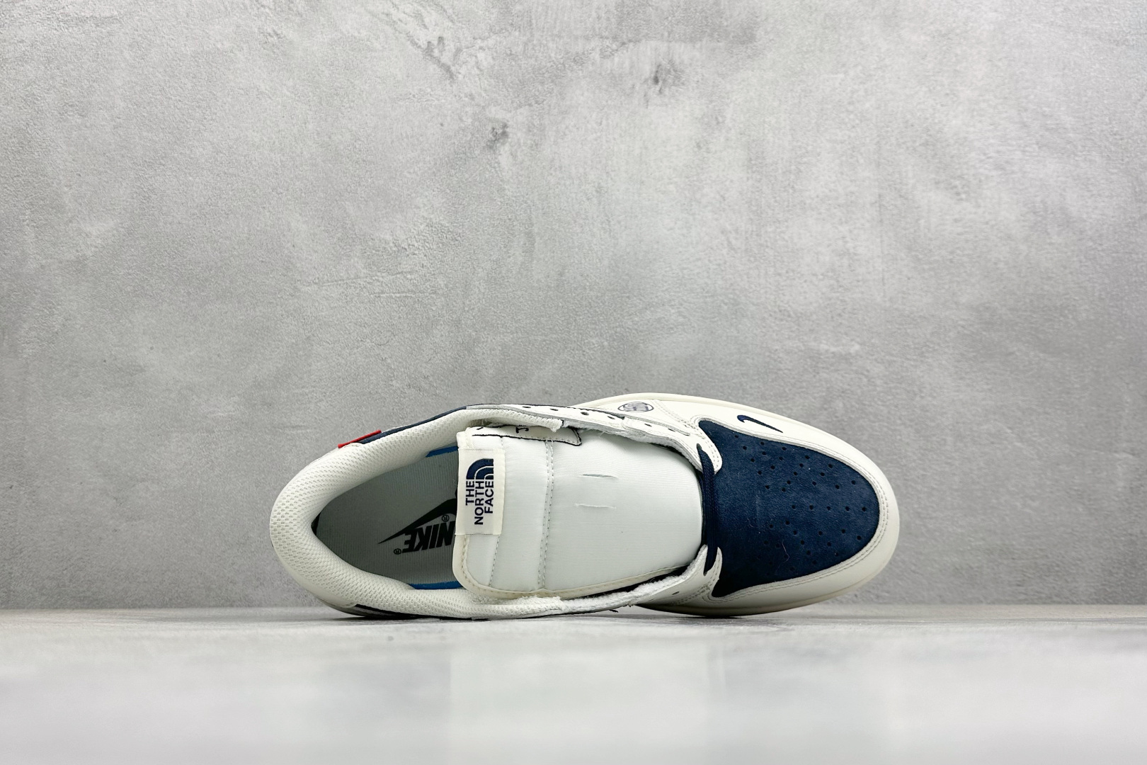 Air Jordan 1 Low AJ1 乔1 北面联名 高端定制 倒钩低帮复古篮球鞋 DM7866-125-Top High Quatity Cheap Sneakers Fashion Clothing Clothes Bags handbags Shoes of all Brand wholesale With The best Quality And Beautiful Price from China Factory Chinese suppliers wholesaler seller Air Jordan 1 Low AJ1 乔1 北面联名 高端定制 倒钩低帮复古篮球鞋 DM7866-125