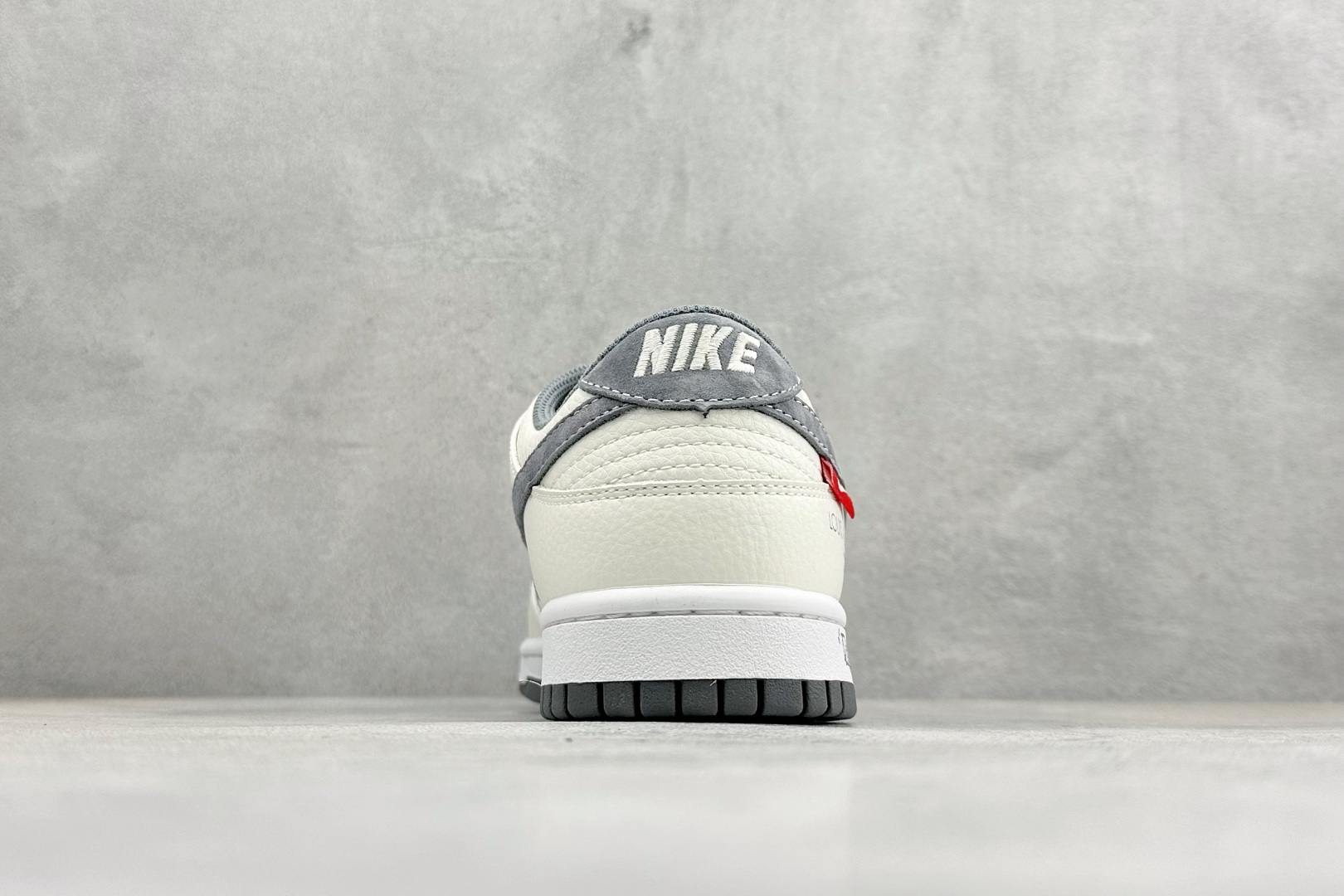 260 Nike Dunk Low Retro LV联名 周年高端定制 低帮休闲板鞋 KG6699-F23-Chinese UA Cheap High Quatity Brand Clothes Bags handbags Sneakers wholesale wholesaler seller from China Factory suppliers Fashion Clothing Shoes best Quality Beautiful Price 260 Nike Dunk Low Retro LV联名 周年高端定制 低帮休闲板鞋 KG6699-F23