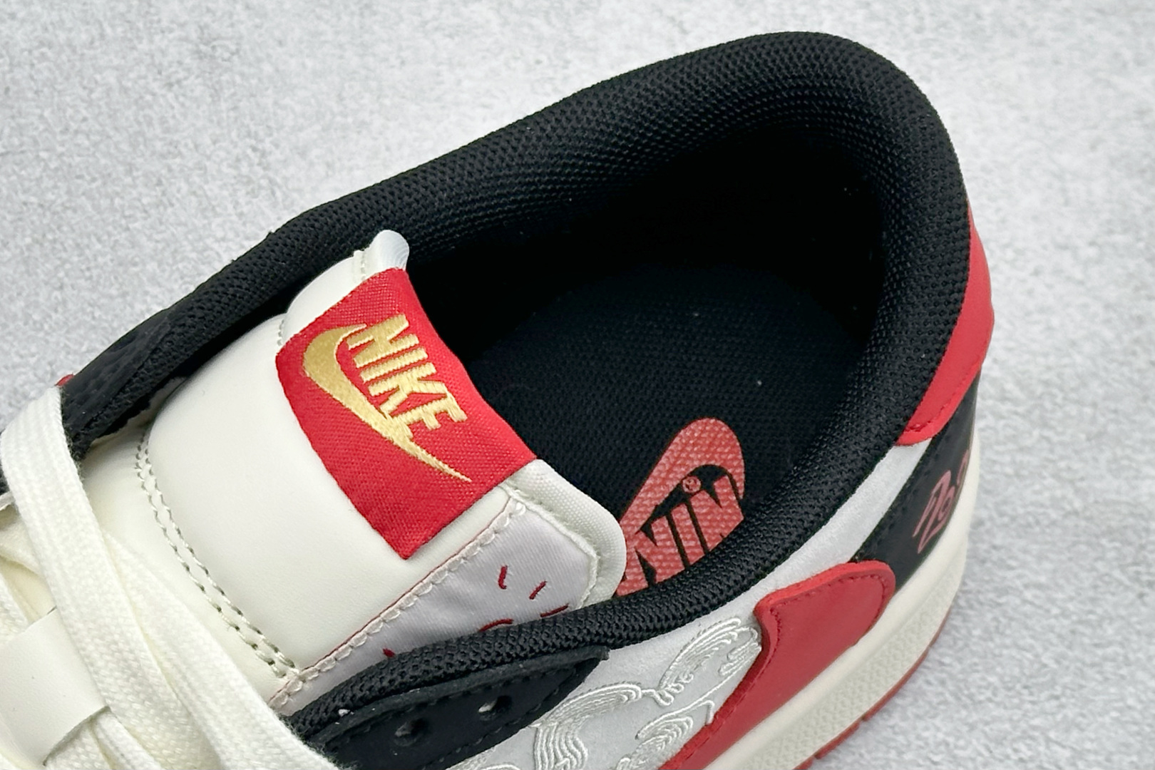 Air Jordan 1 Low AJ1 乔1 马年限定 高端定制 倒钩低帮复古篮球鞋 FF9989-014-Top High Quatity Cheap Sneakers Fashion Clothing Clothes Bags handbags Shoes of all Brand wholesale With The best Quality And Beautiful Price from China Factory Chinese suppliers wholesaler seller Air Jordan 1 Low AJ1 乔1 马年限定 高端定制 倒钩低帮复古篮球鞋 FF9989-014