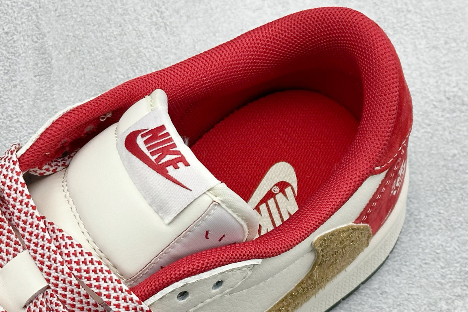 260 Air Jordan 1 Low AJ1 乔1 马年限定 高端定制 倒钩低帮复古篮球鞋 SD6868-122-Chinese UA Cheap High Quatity Brand Clothes Bags handbags Sneakers wholesale wholesaler seller from China Factory suppliers Fashion Clothing Shoes best Quality Beautiful Price 260 Air Jordan 1 Low AJ1 乔1 马年限定 高端定制 倒钩低帮复古篮球鞋 SD6868-122