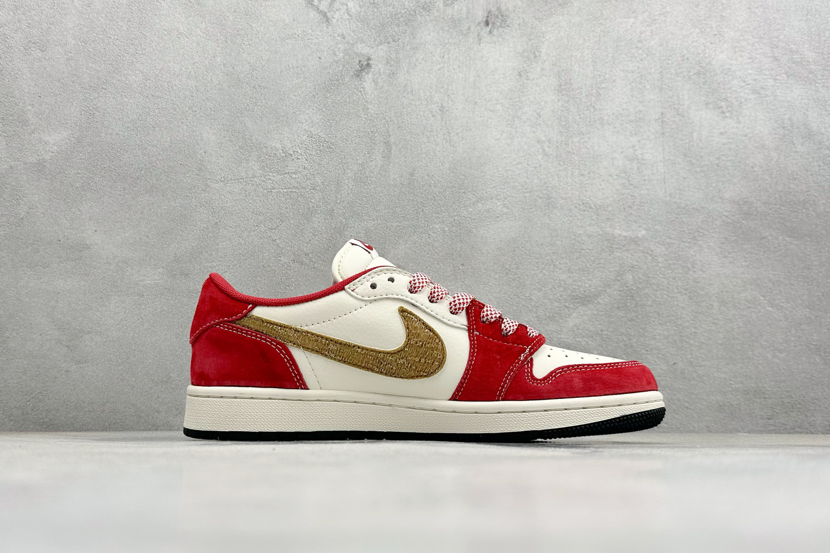 260 Air Jordan 1 Low AJ1 乔1 马年限定 高端定制 倒钩低帮复古篮球鞋 SD6868-122-Chinese UA Cheap High Quatity Brand Clothes Bags handbags Sneakers wholesale wholesaler seller from China Factory suppliers Fashion Clothing Shoes best Quality Beautiful Price 260 Air Jordan 1 Low AJ1 乔1 马年限定 高端定制 倒钩低帮复古篮球鞋 SD6868-122