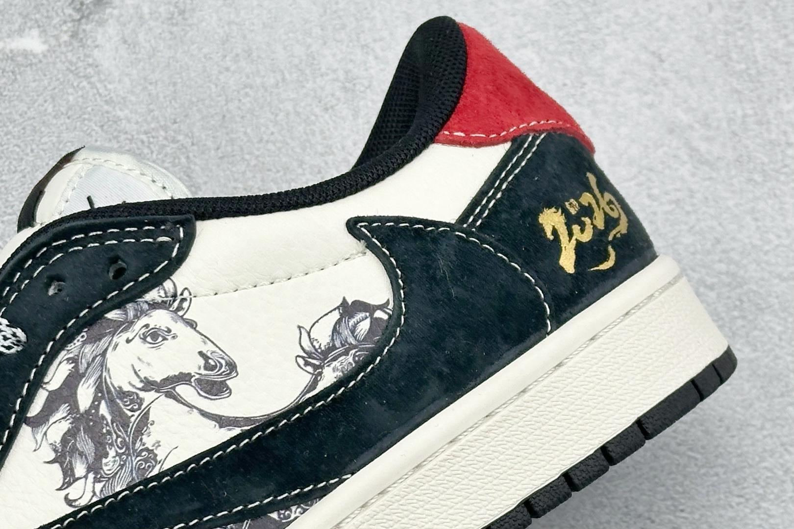 260 Air Jordan 1 Low AJ1 乔1 马年限定 高端定制 倒钩低帮复古篮球鞋 CX5050-Y69-Chinese UA Cheap High Quatity Brand Clothes Bags handbags Sneakers wholesale wholesaler seller from China Factory suppliers Fashion Clothing Shoes best Quality Beautiful Price 260 Air Jordan 1 Low AJ1 乔1 马年限定 高端定制 倒钩低帮复古篮球鞋 CX5050-Y69