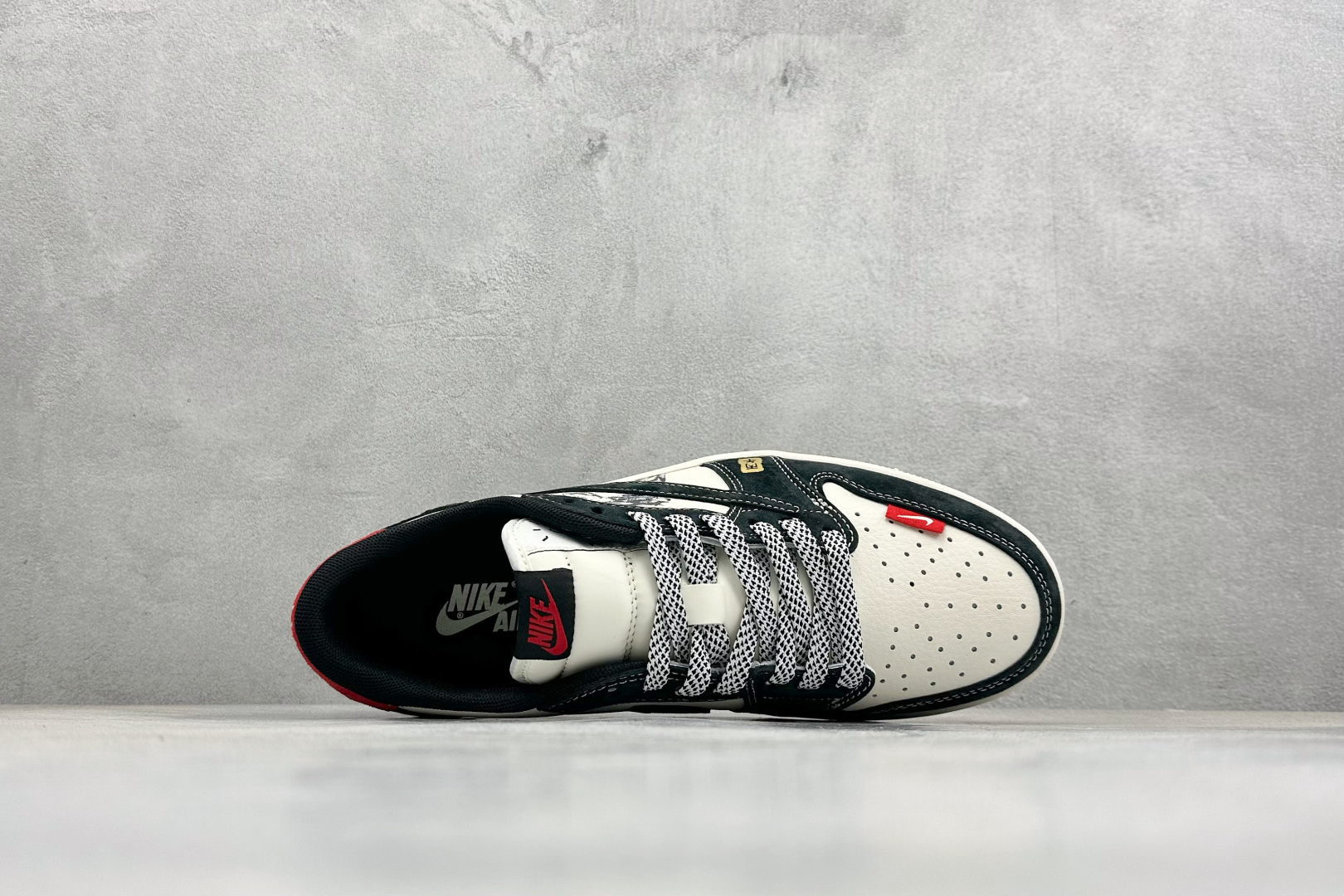 260 Air Jordan 1 Low AJ1 乔1 马年限定 高端定制 倒钩低帮复古篮球鞋 CX5050-Y69-Chinese UA Cheap High Quatity Brand Clothes Bags handbags Sneakers wholesale wholesaler seller from China Factory suppliers Fashion Clothing Shoes best Quality Beautiful Price 260 Air Jordan 1 Low AJ1 乔1 马年限定 高端定制 倒钩低帮复古篮球鞋 CX5050-Y69