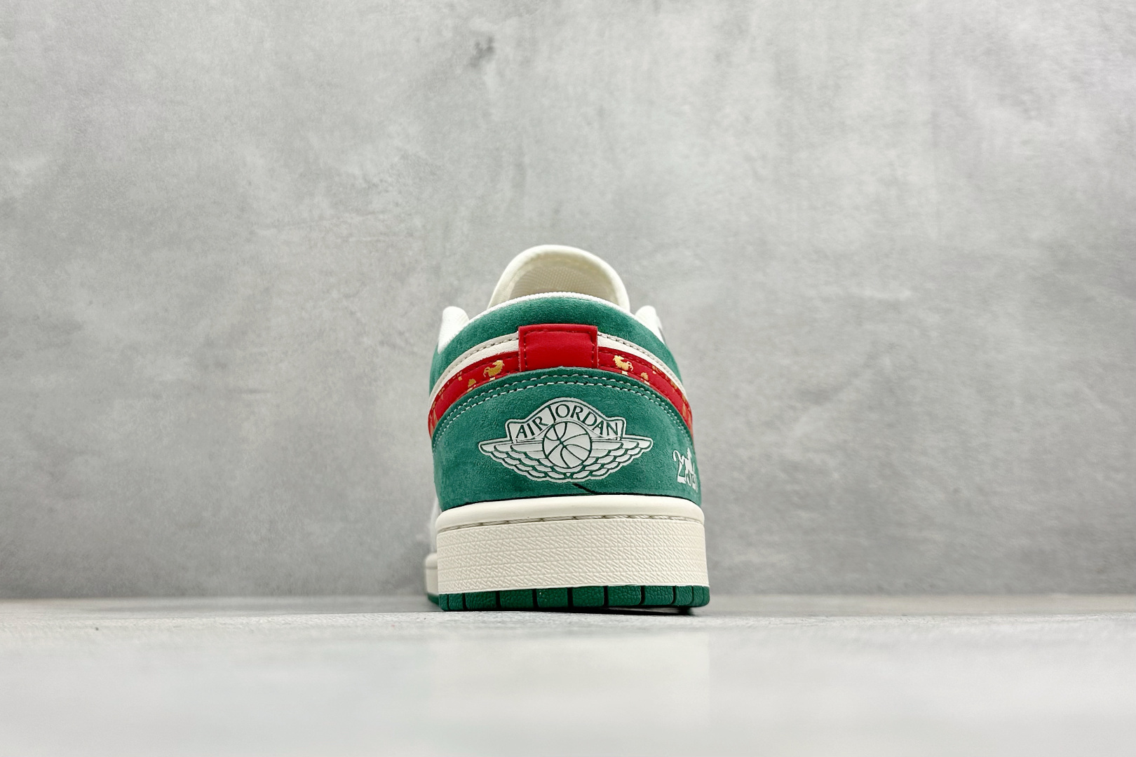 Air Jordan 1 Low AJ1 乔1 马年限定2026高端定制 低帮复古篮球鞋 LX1988-823 Air Jordan 1 Low AJ1 乔1 马年限定2026高端定制 低帮复古篮球鞋 LX1988-823